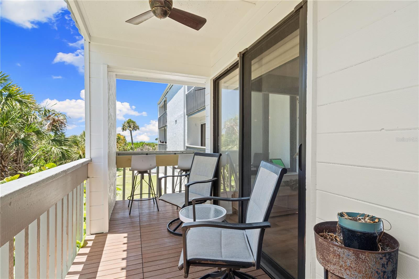 Image 39 of 69 For 450 Beach Road 3