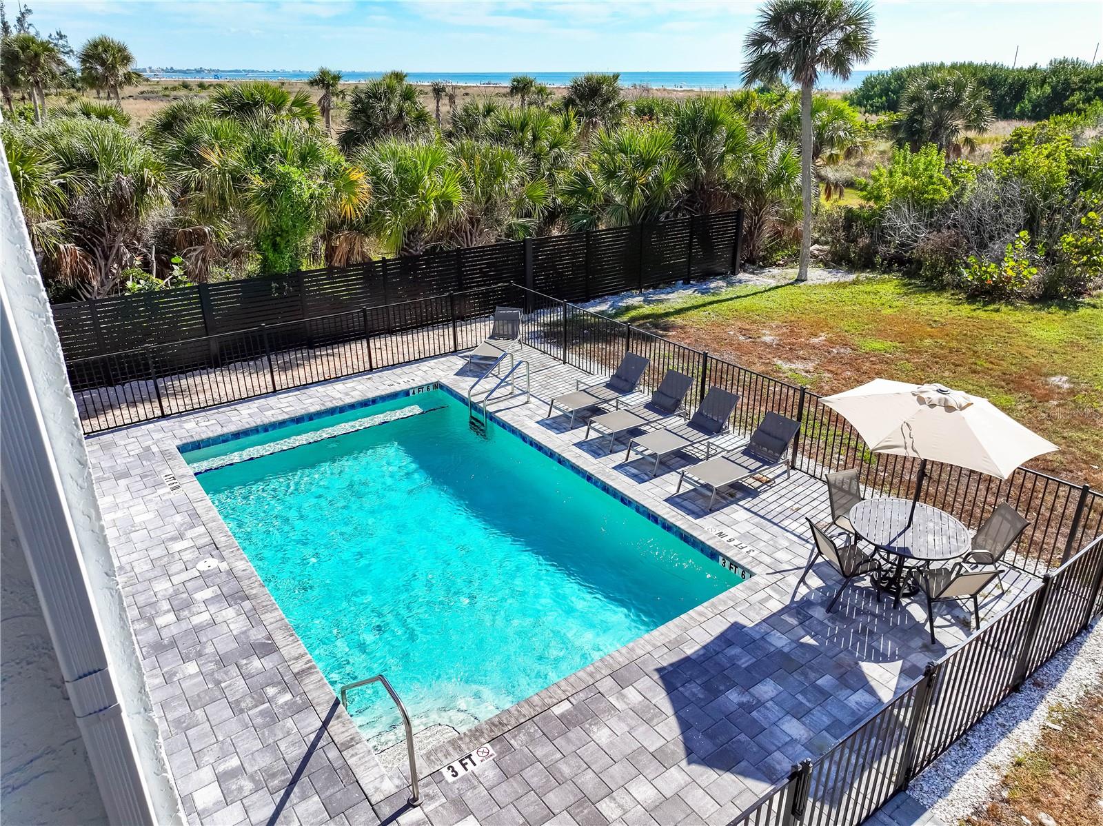 Image 5 of 69 For 450 Beach Road 3