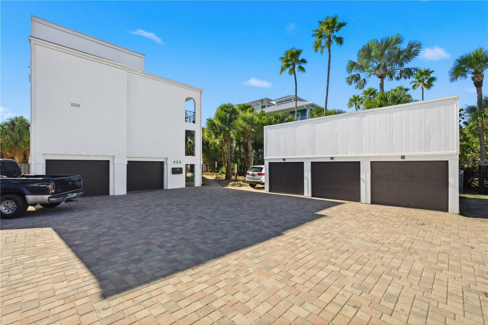 Image 50 of 69 For 450 Beach Road 3