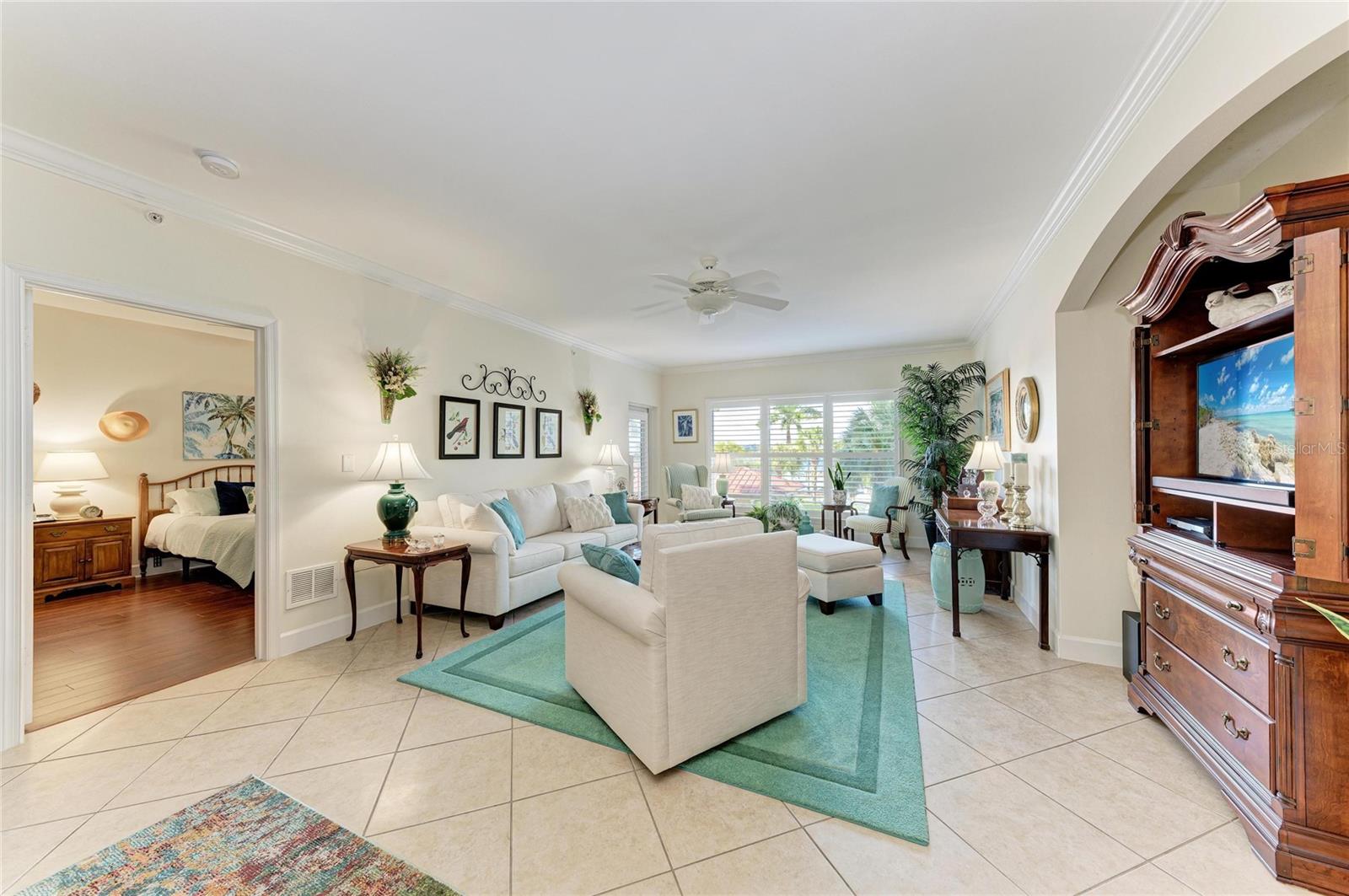 Image 21 of 62 For 808 3rd Avenue W 209