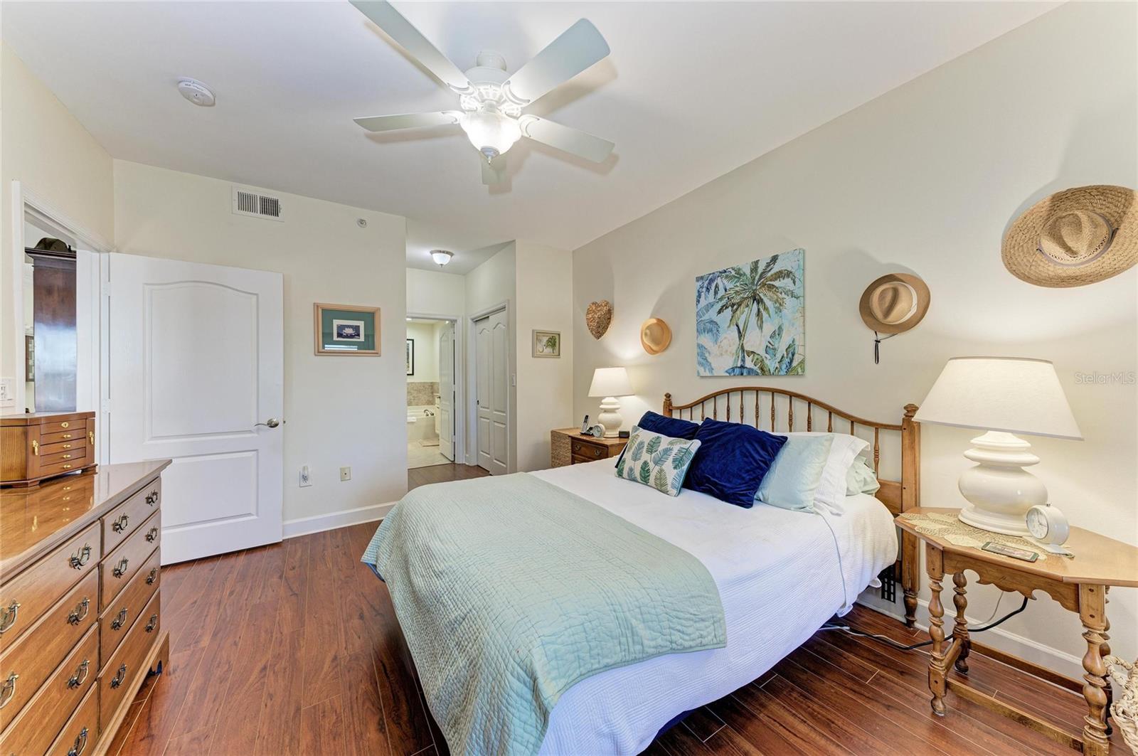 Image 25 of 62 For 808 3rd Avenue W 209