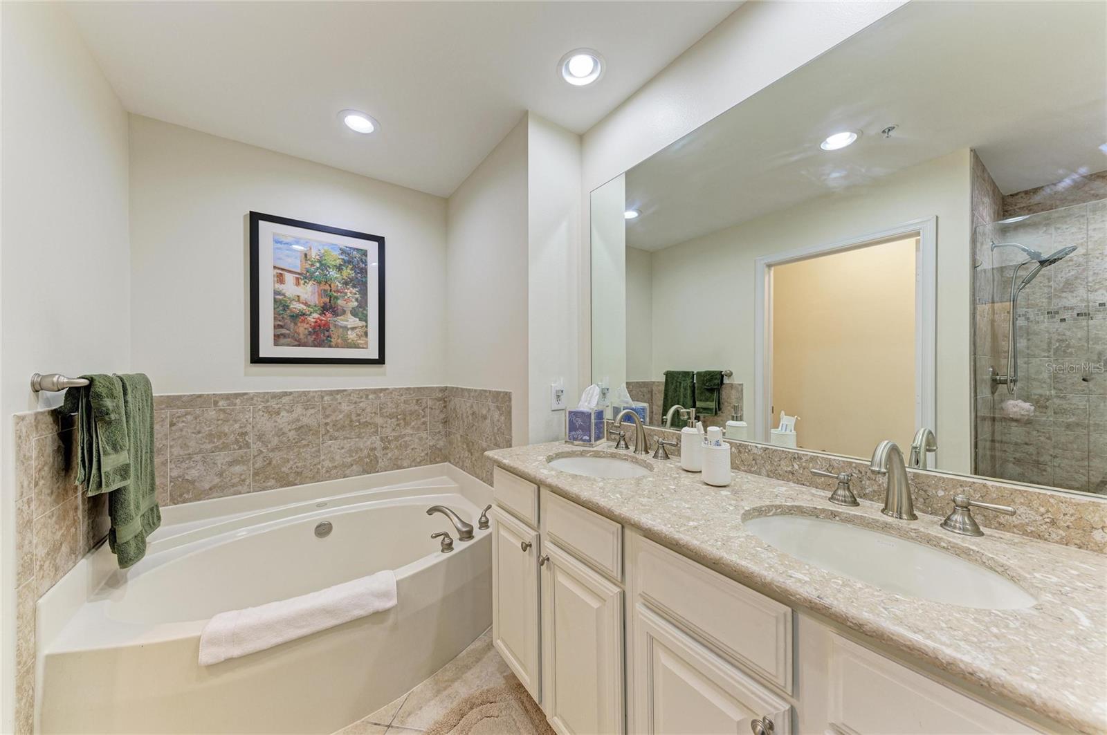 Image 27 of 62 For 808 3rd Avenue W 209