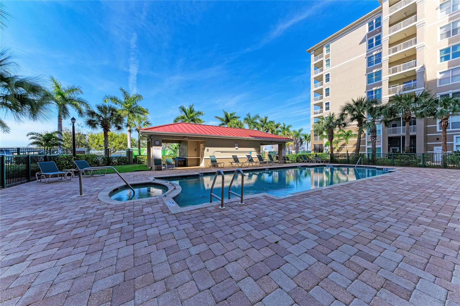 Image 34 of 62 For 808 3rd Avenue W 209