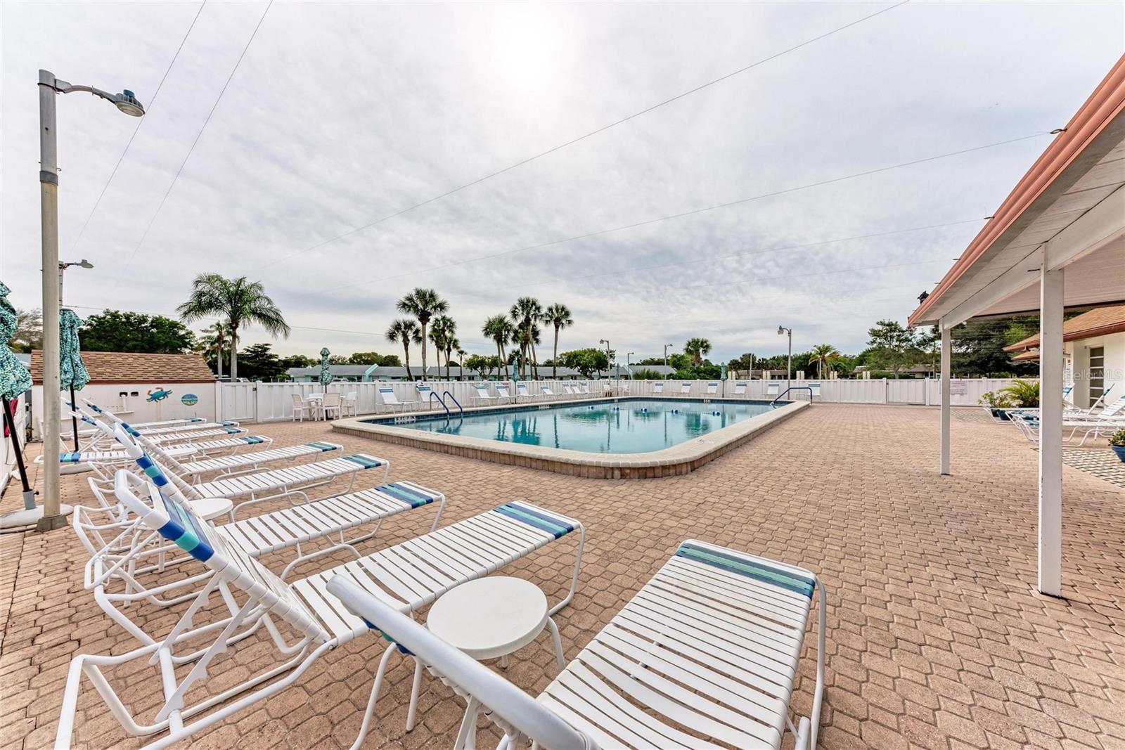 Image 37 of 45 For 4006 36th Avenue Drive W