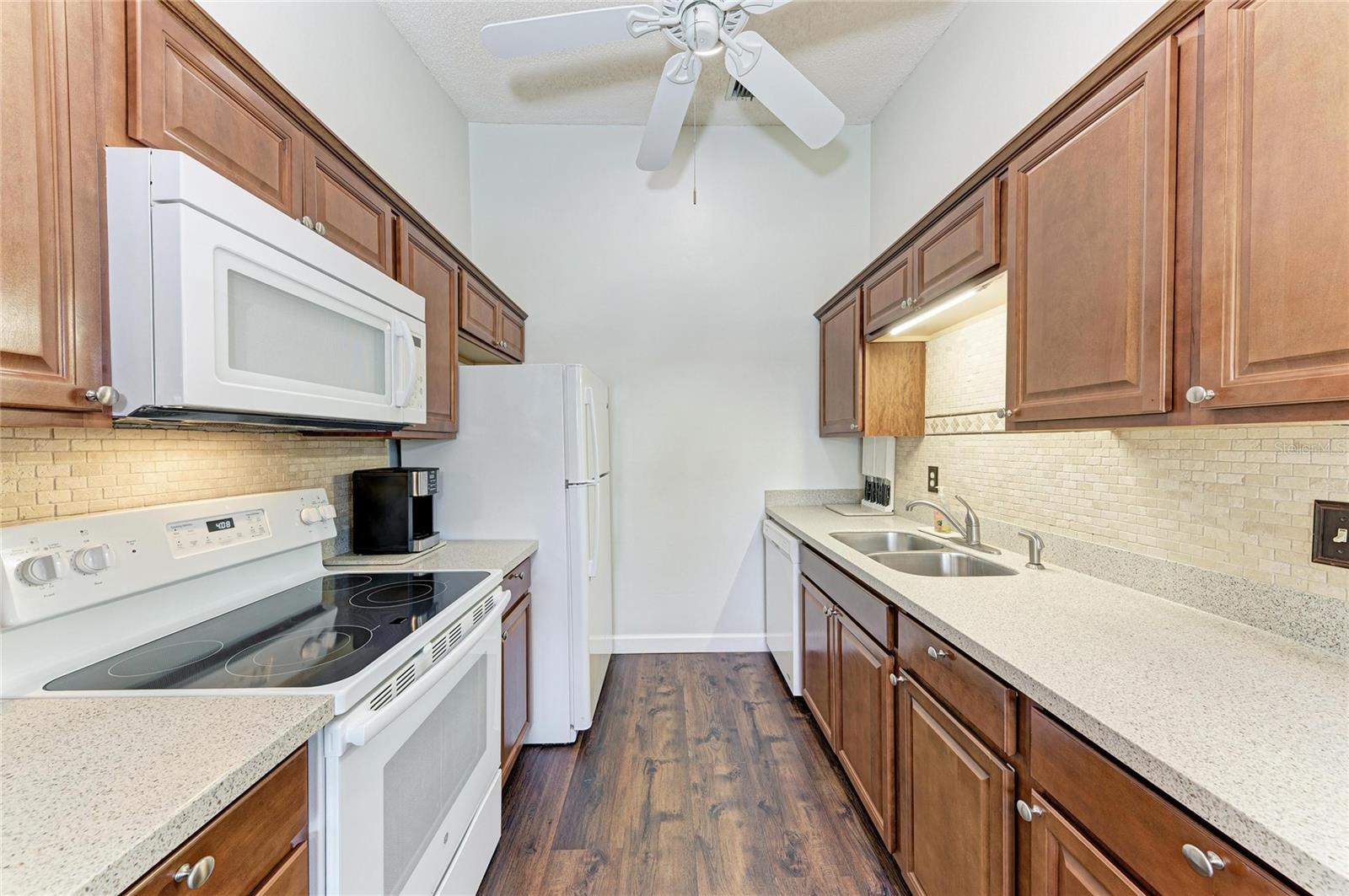 Image 8 of 45 For 4006 36th Avenue Drive W