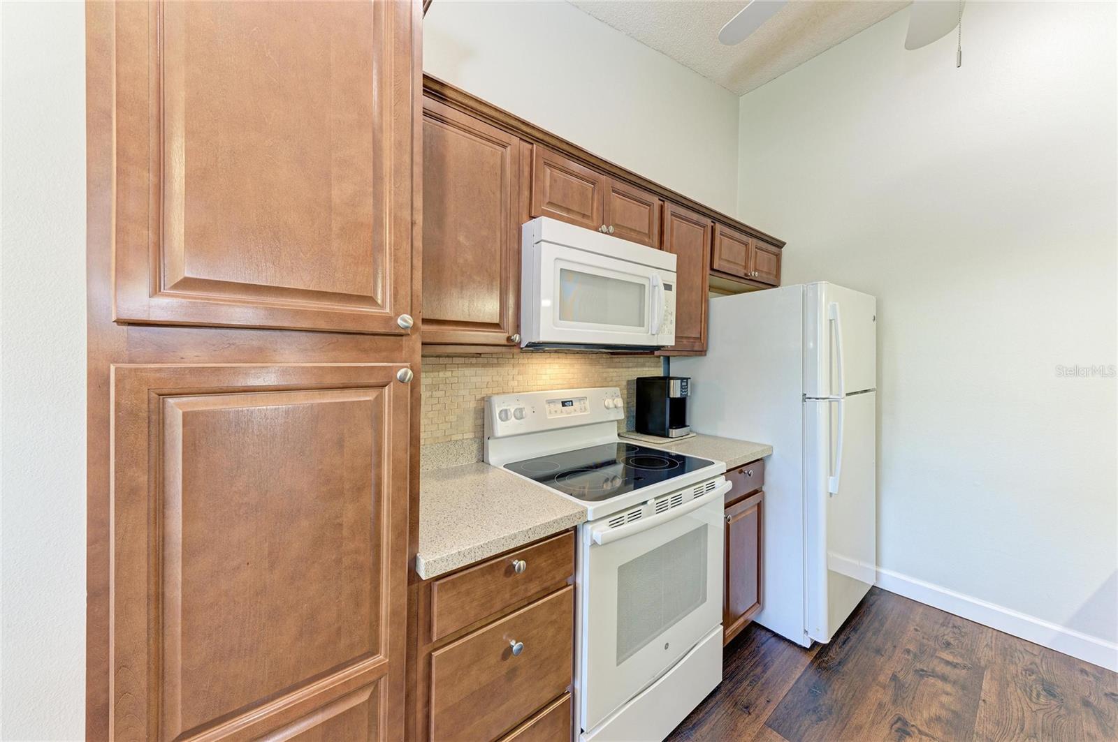 Image 9 of 45 For 4006 36th Avenue Drive W