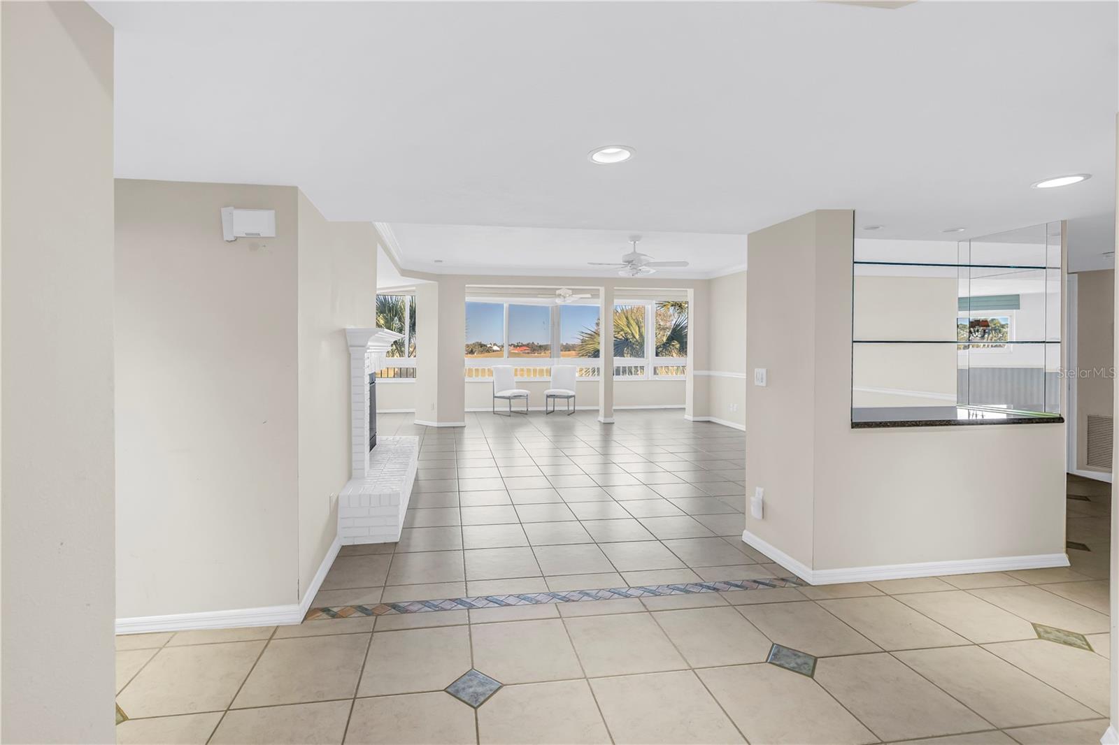 Image 4 of 48 For 4634 Mirada Way 27