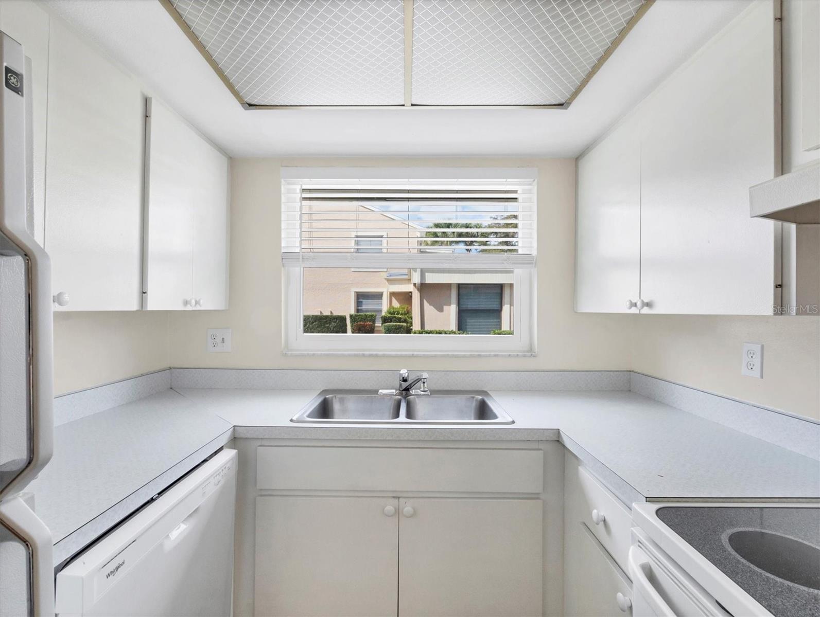 Image 12 of 36 For 6228 7th Avenue W