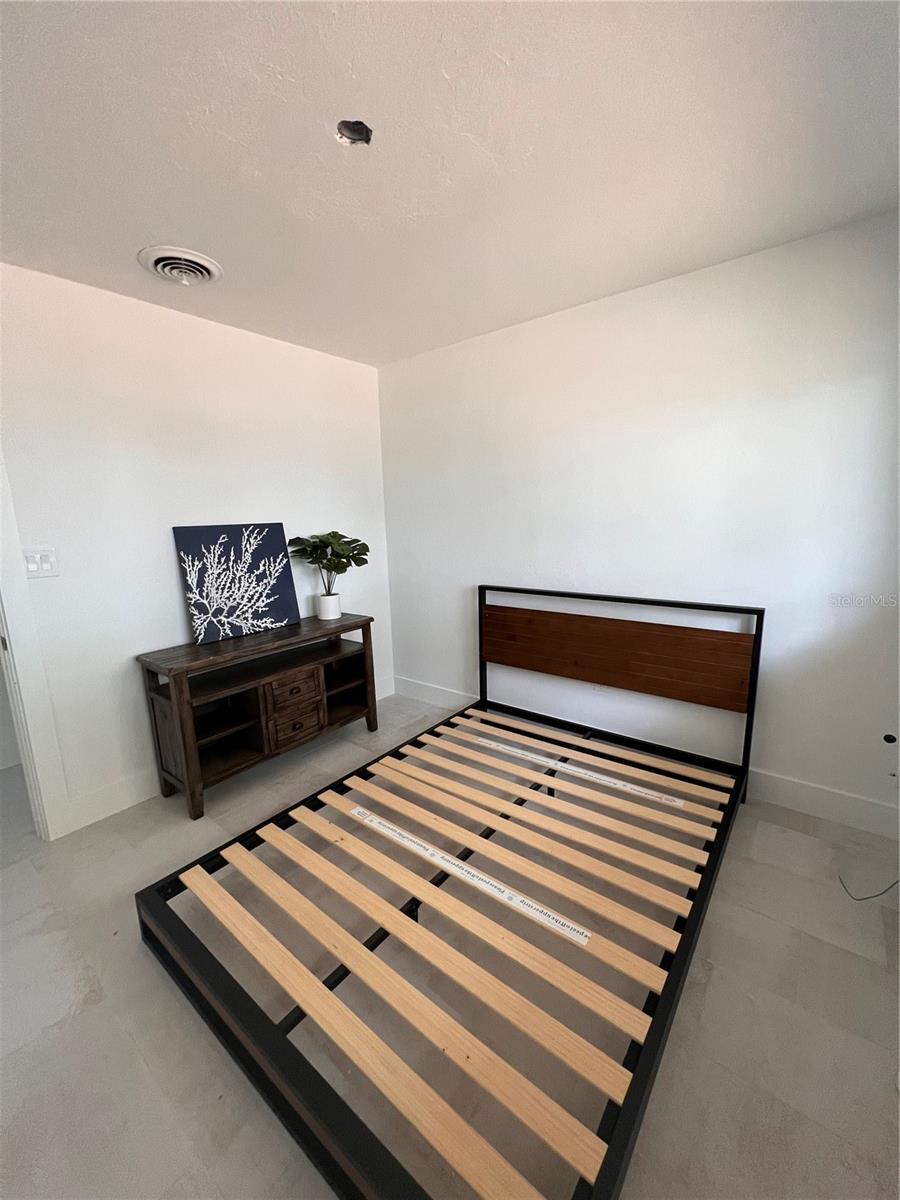 Image 20 of 65 For 2724 Monterey Street