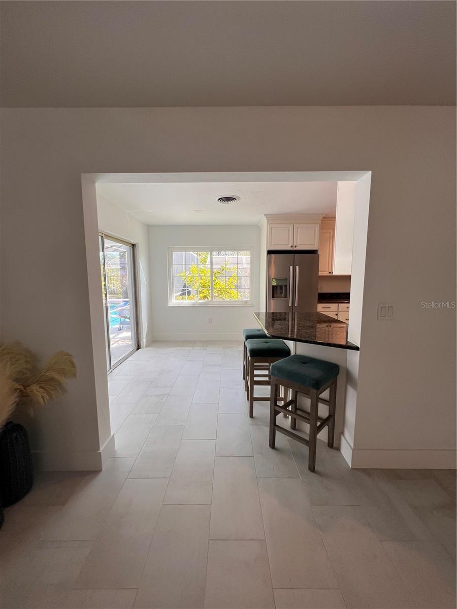 Image 27 of 65 For 2724 Monterey Street