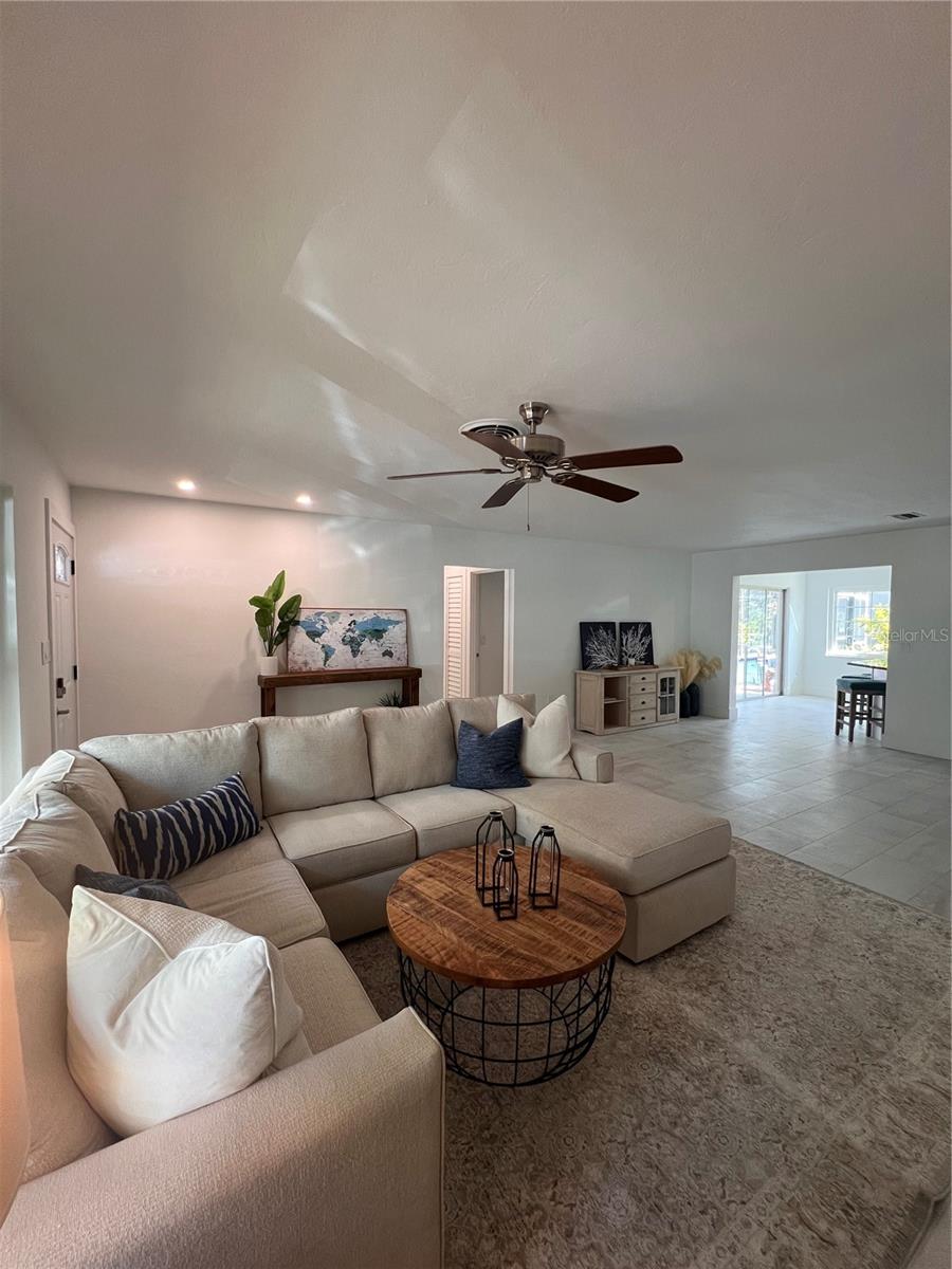 Image 40 of 65 For 2724 Monterey Street