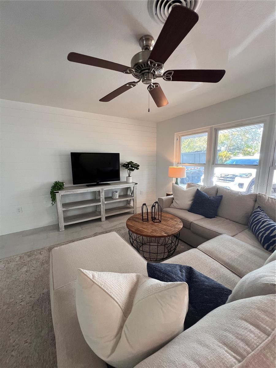 Image 46 of 65 For 2724 Monterey Street