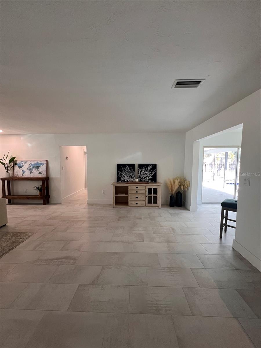 Image 48 of 65 For 2724 Monterey Street