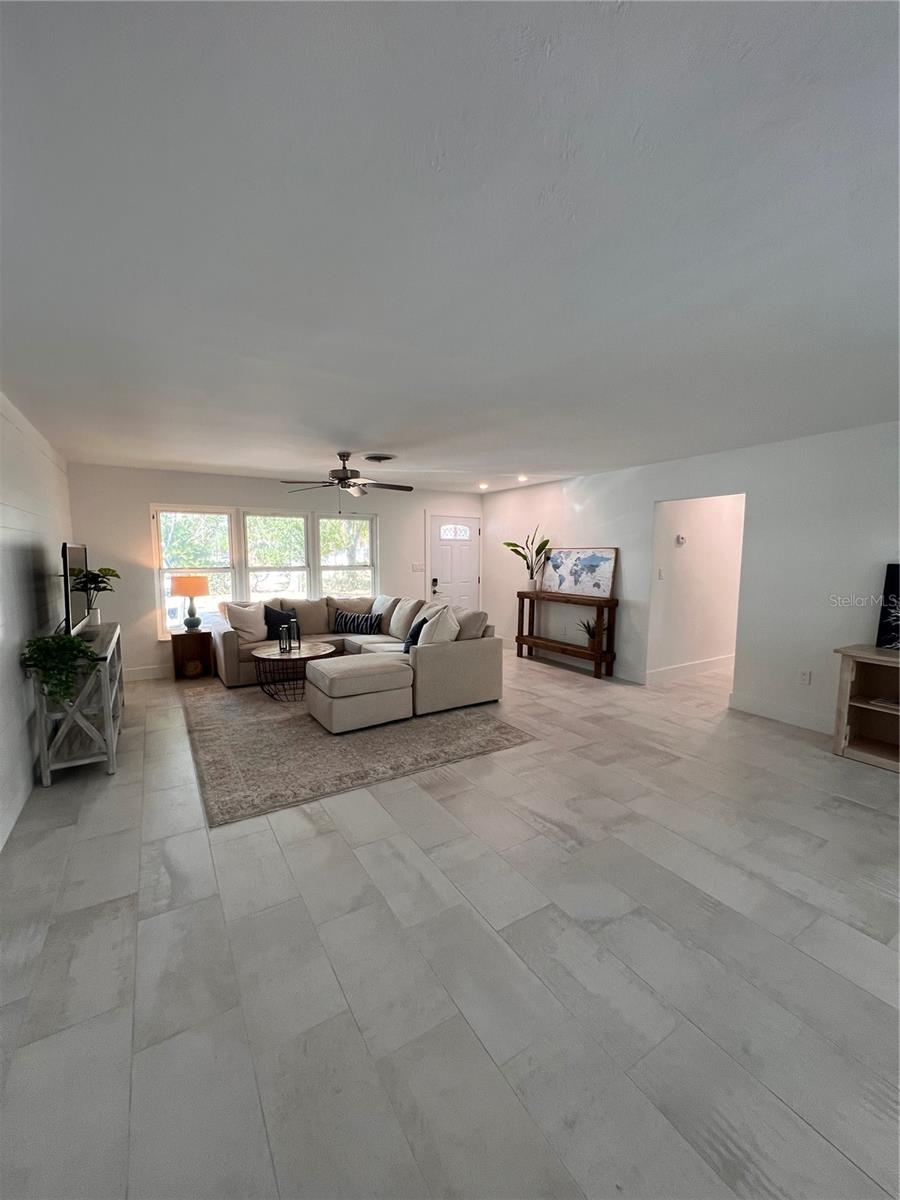 Image 52 of 65 For 2724 Monterey Street