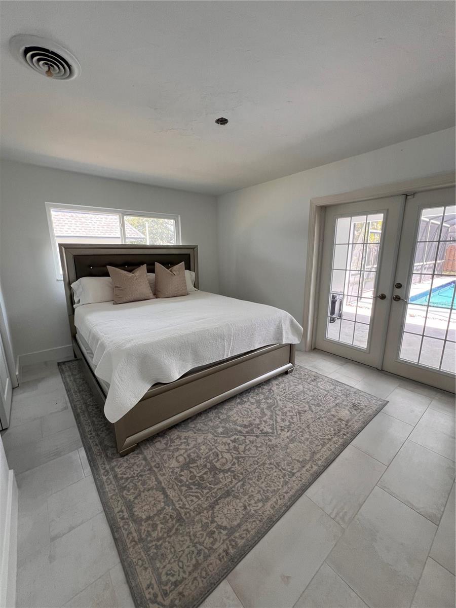 Image 9 of 65 For 2724 Monterey Street