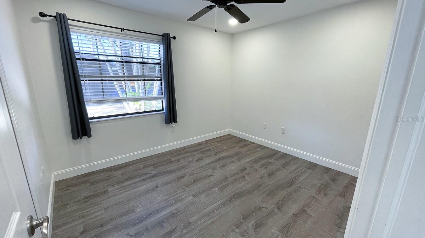 Image 13 of 22 For 1551 Conrad Avenue