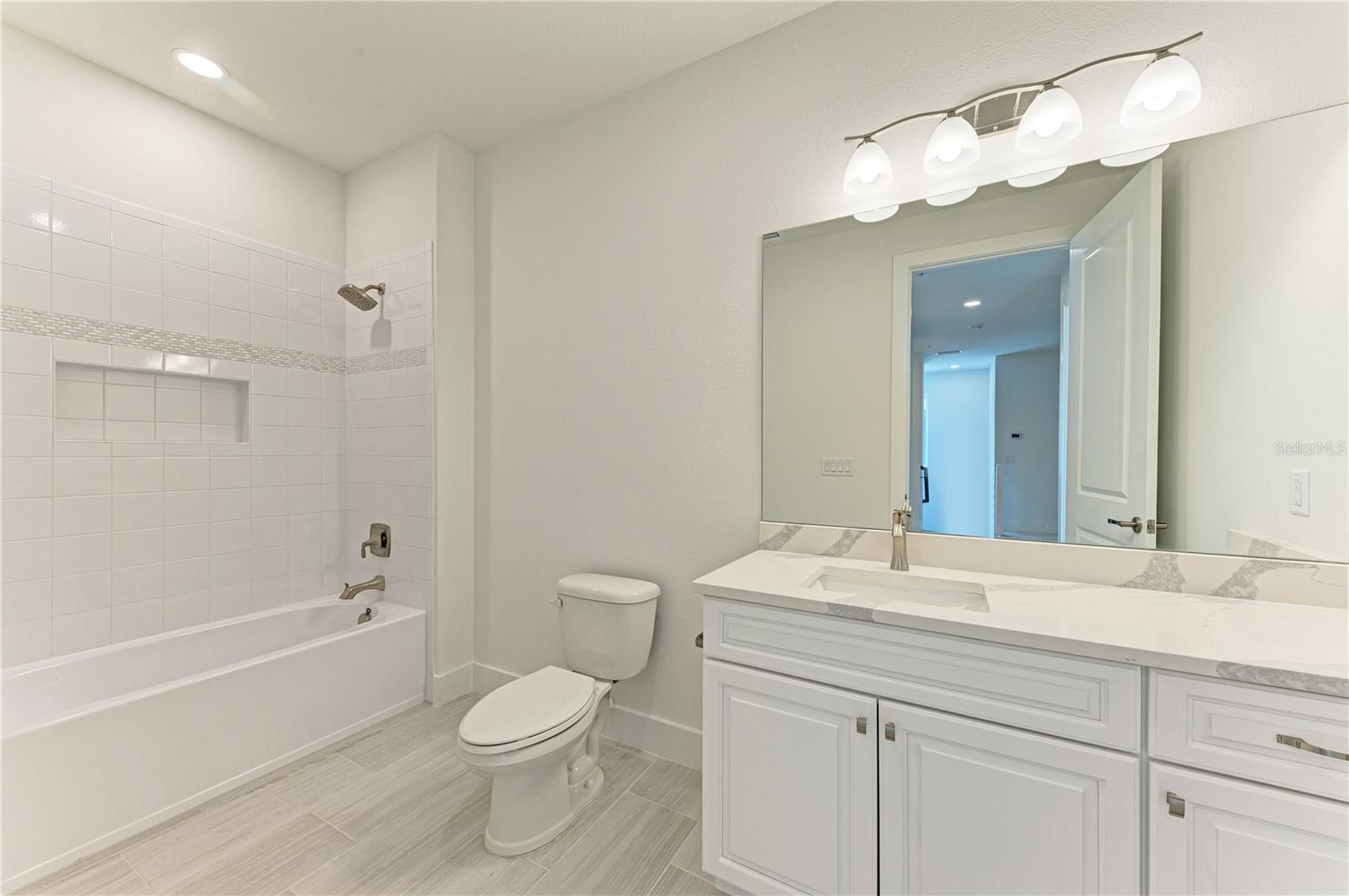 Listing photo id 27 for 10016 Rembrandt Way 202