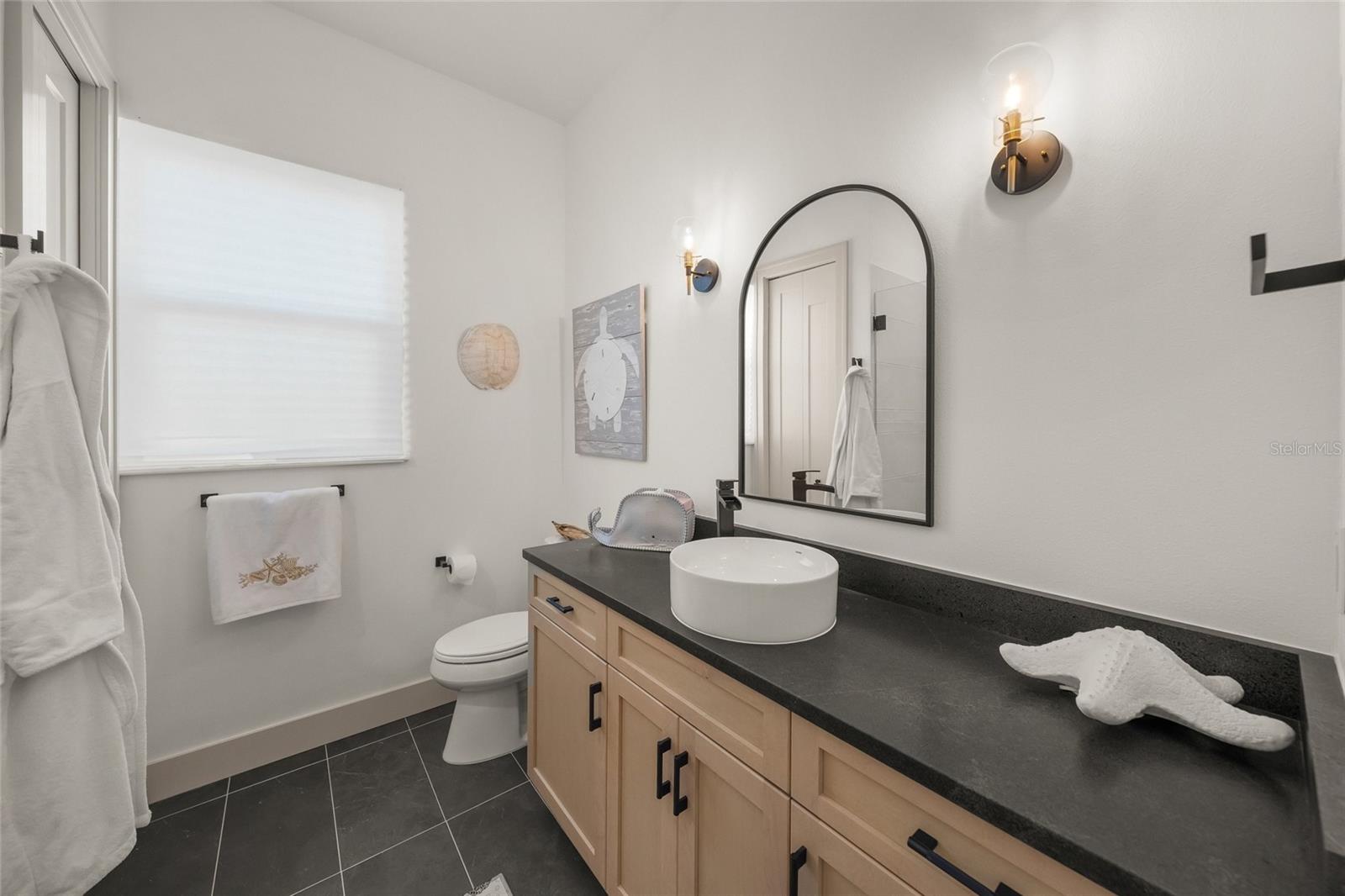 Image 27 of 46 For 508 Gulf Street