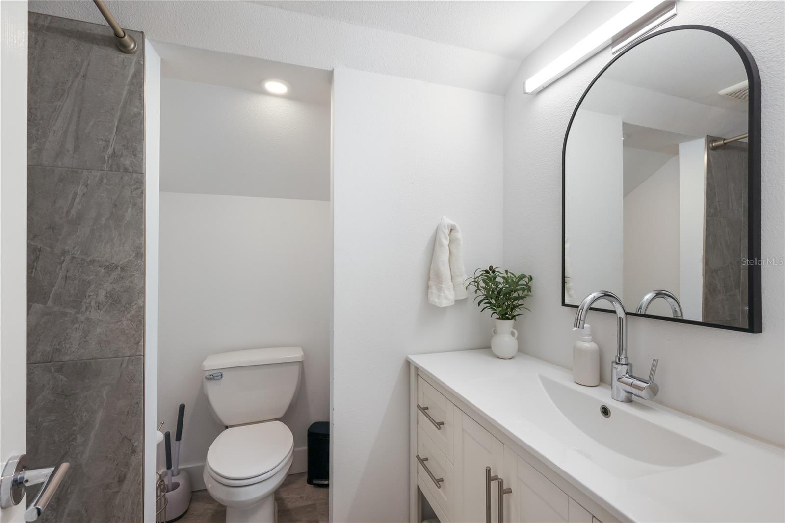 Listing photo id 31 for 3908 Bayside Drive