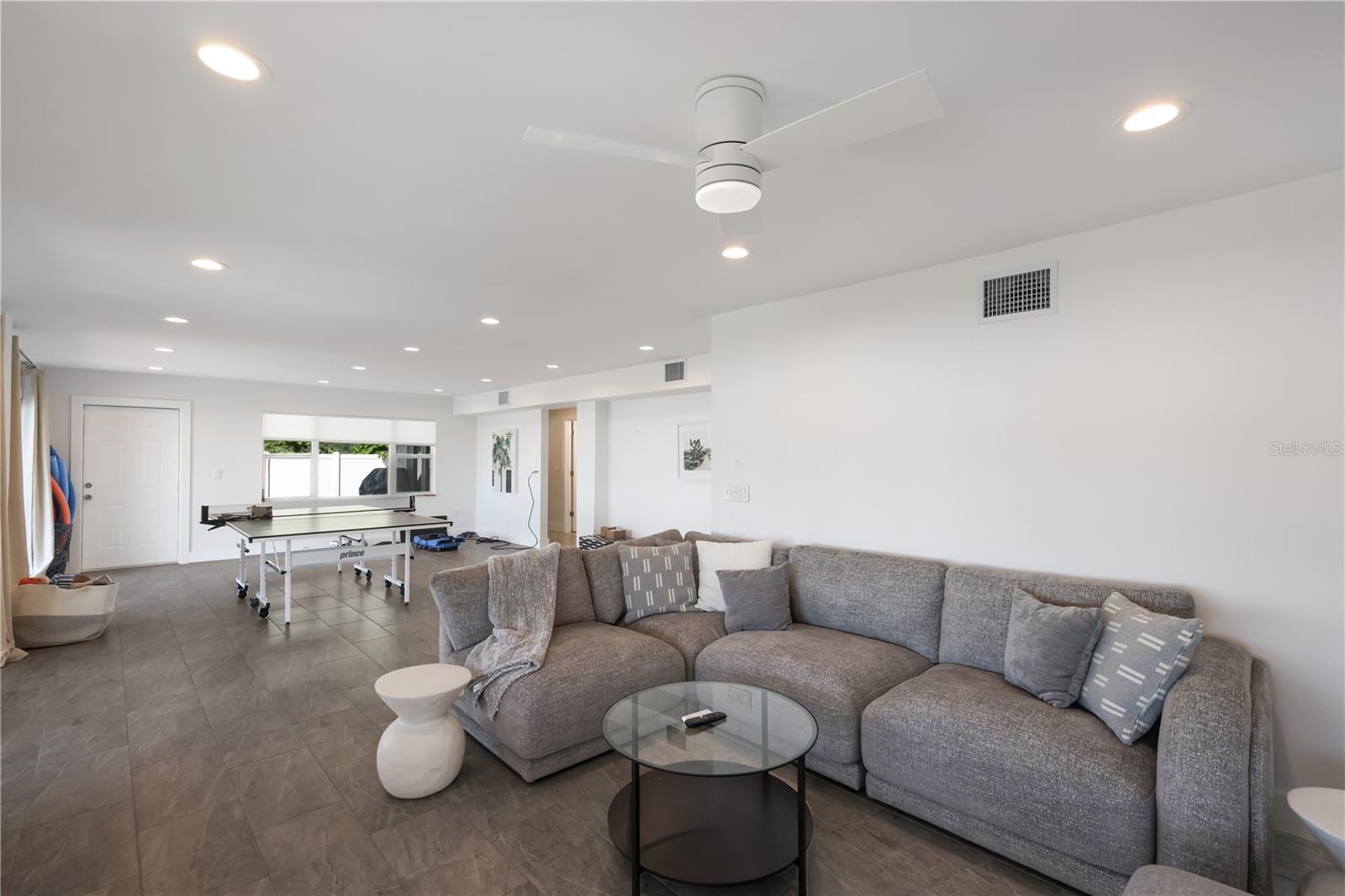 Listing photo id 34 for 3908 Bayside Drive