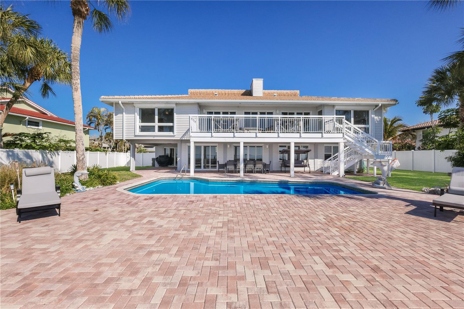 Listing photo id 42 for 3908 Bayside Drive