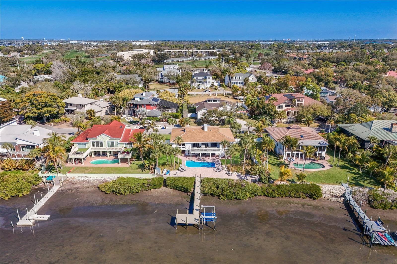 Listing photo id 53 for 3908 Bayside Drive