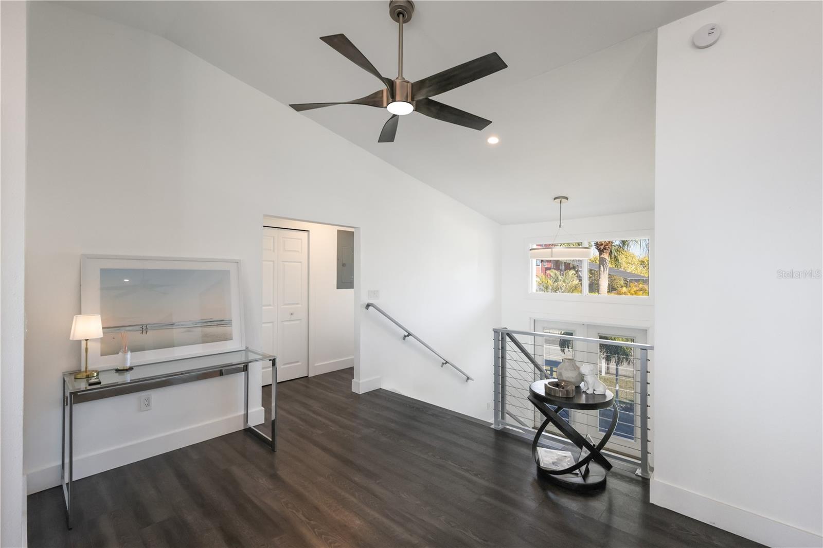 Listing photo id 4 for 3908 Bayside Drive