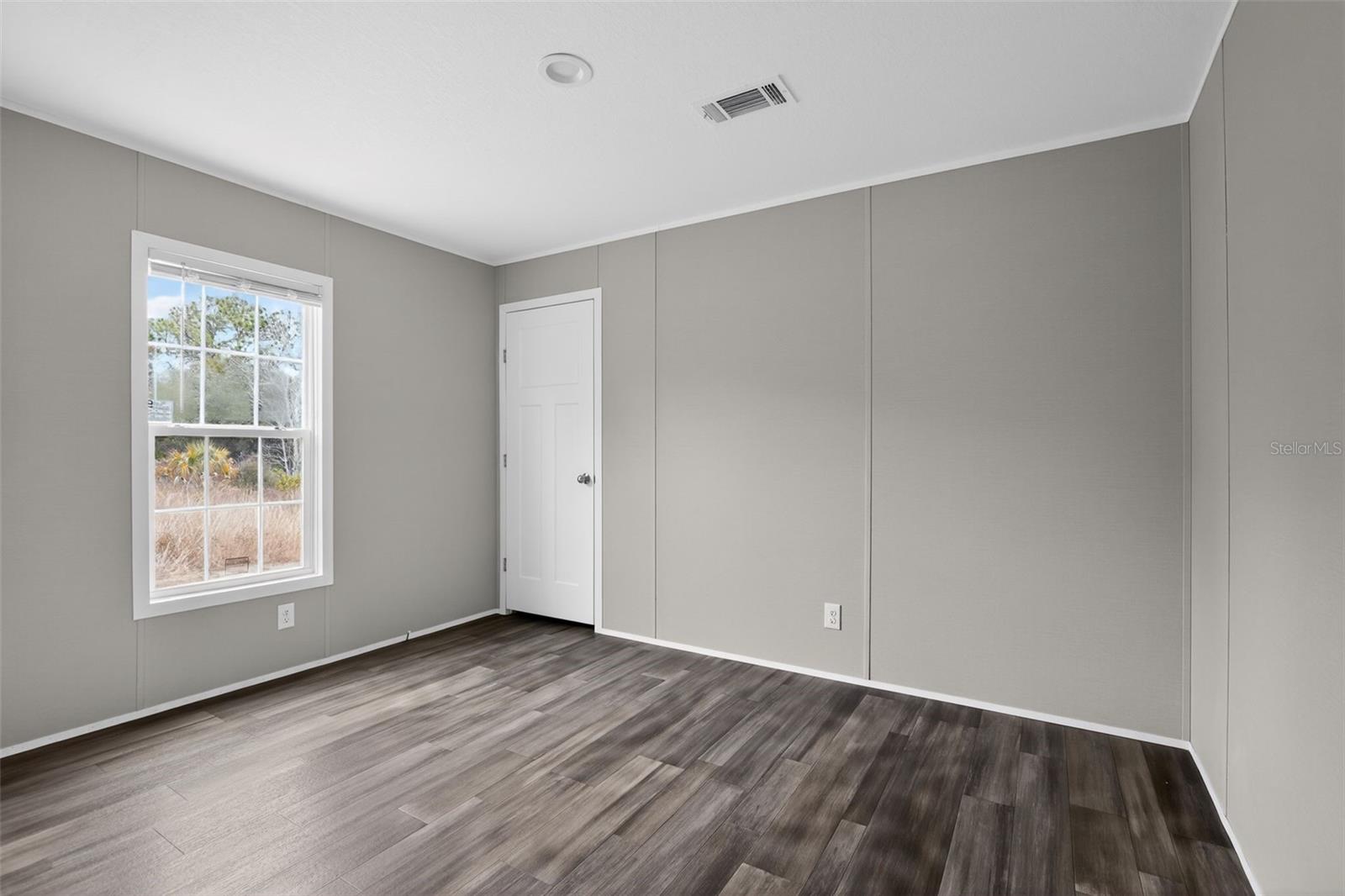 Image 14 of 31 For 4669 Mandrake Point