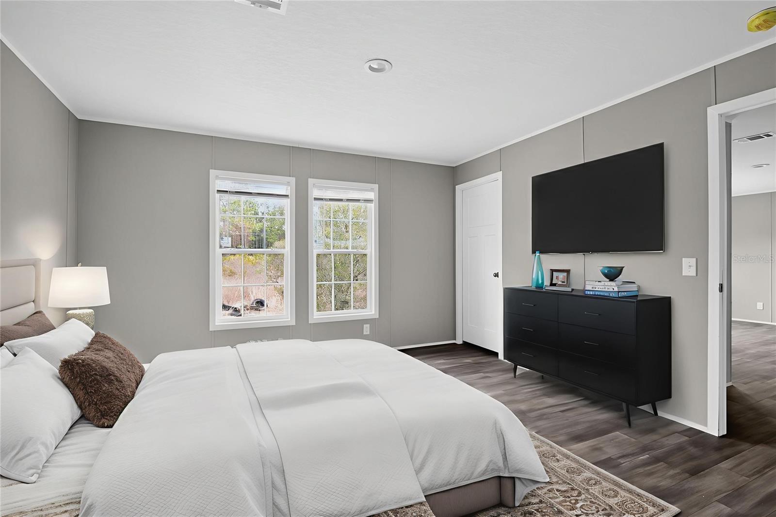 Image 18 of 31 For 4669 Mandrake Point