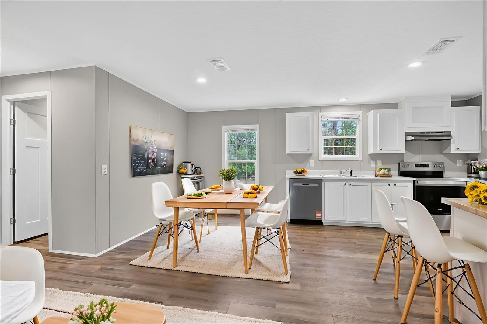 Image 9 of 31 For 4669 Mandrake Point