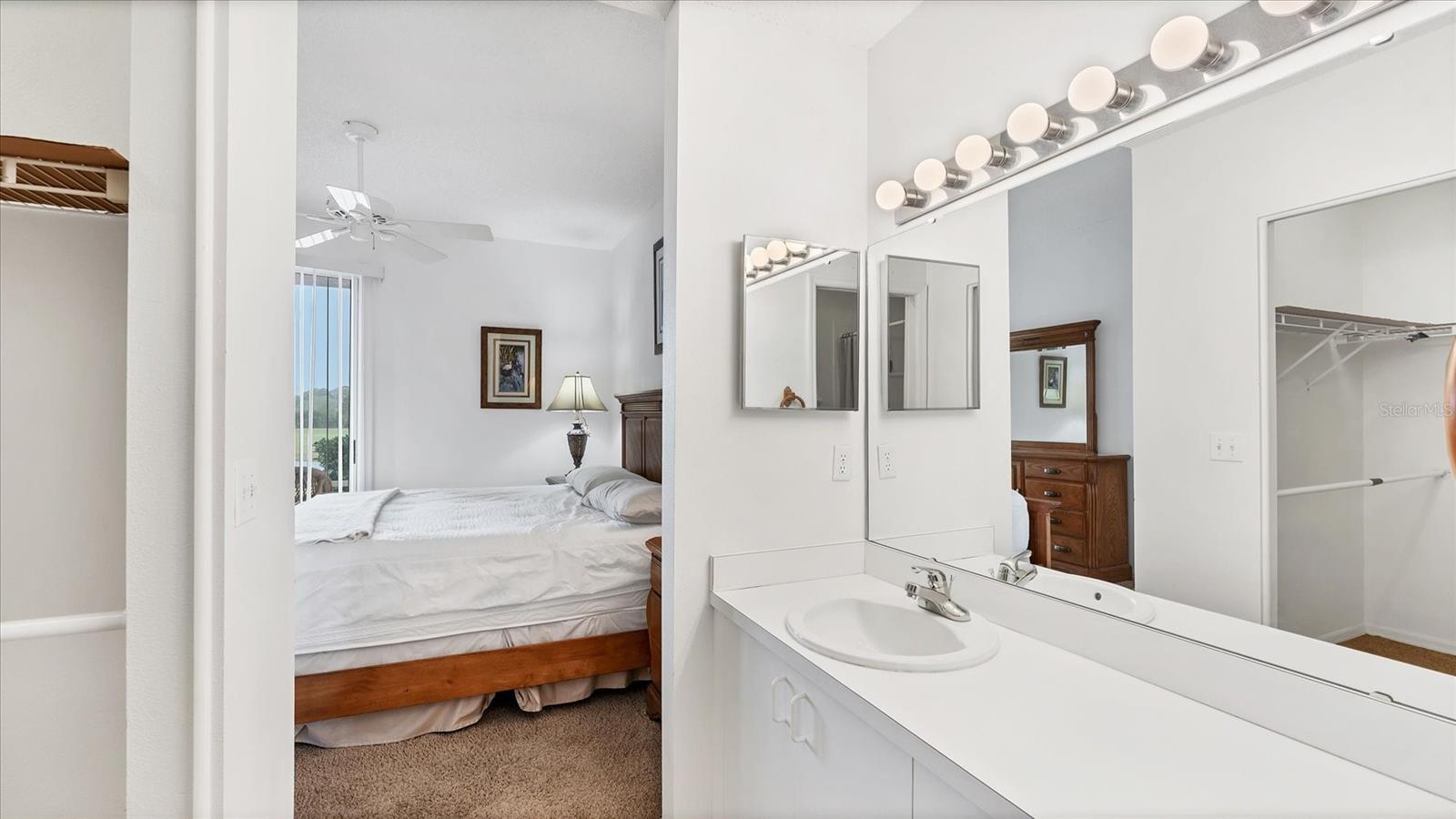 Image 16 of 62 For 9610 Club South Circle 4106