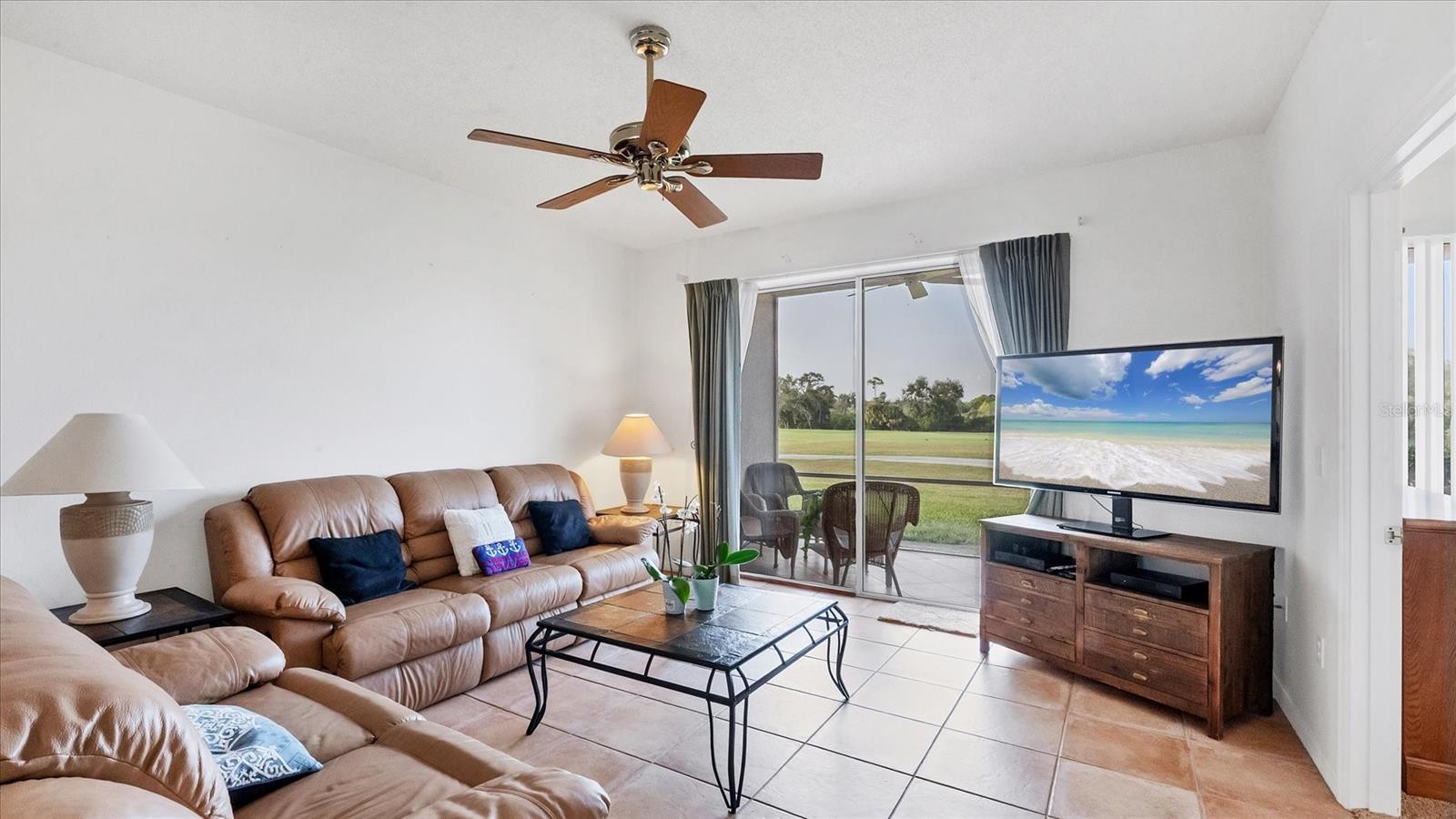 Image 6 of 62 For 9610 Club South Circle 4106