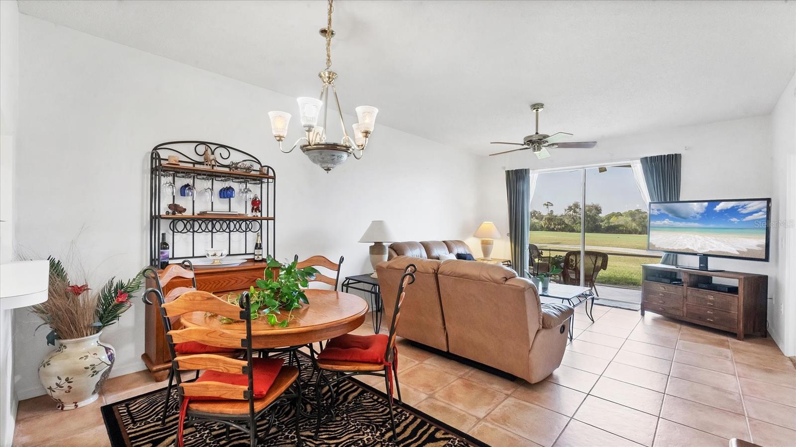 Image 8 of 62 For 9610 Club South Circle 4106