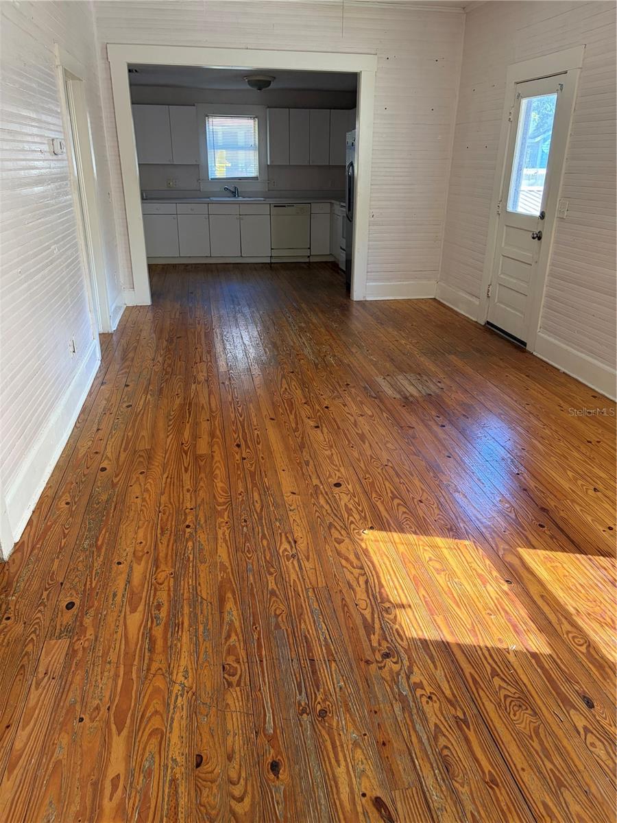 Image 3 of 10 For 1551 7th Street