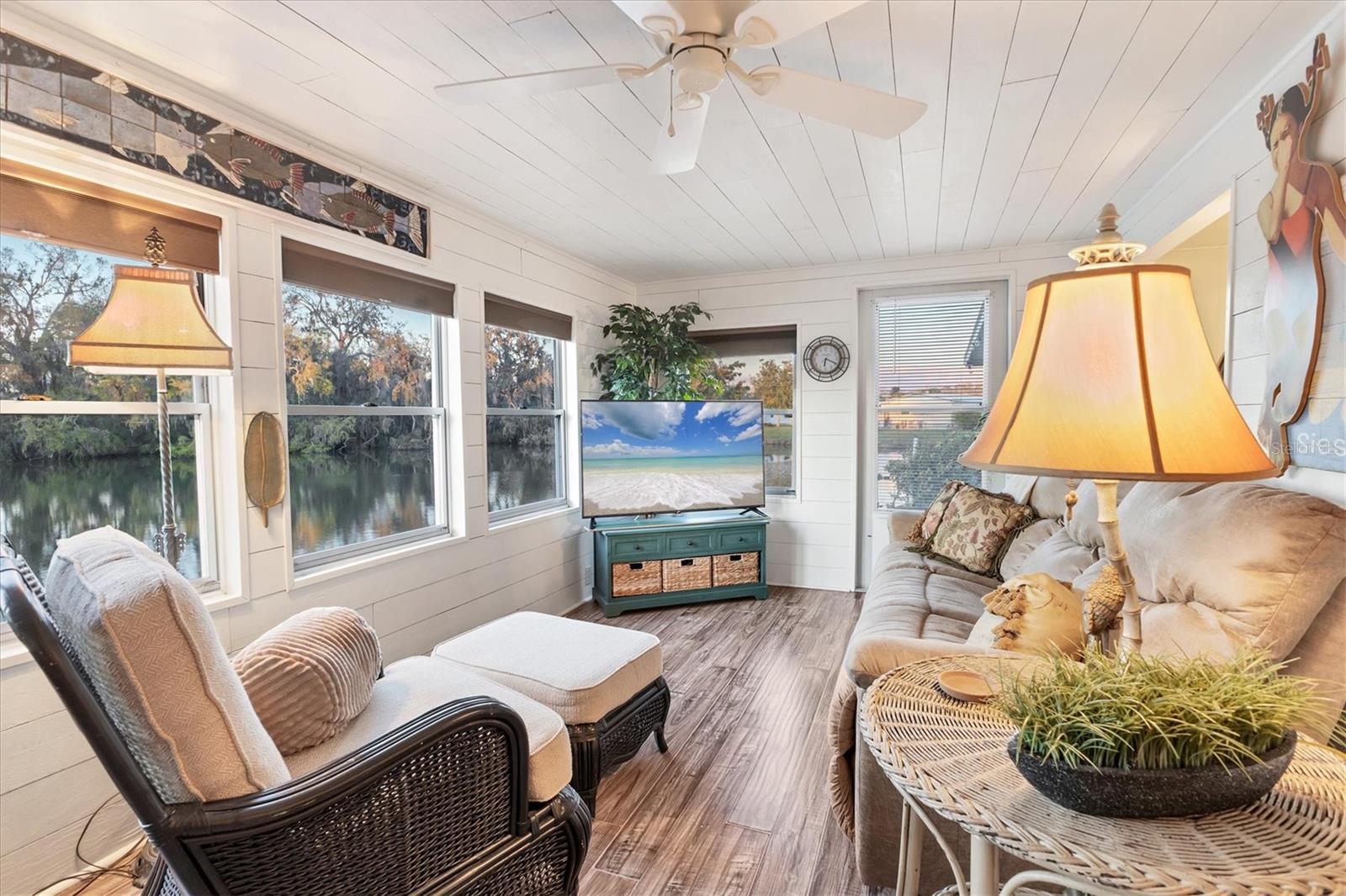 Image 16 of 56 For 3912 14th Street E