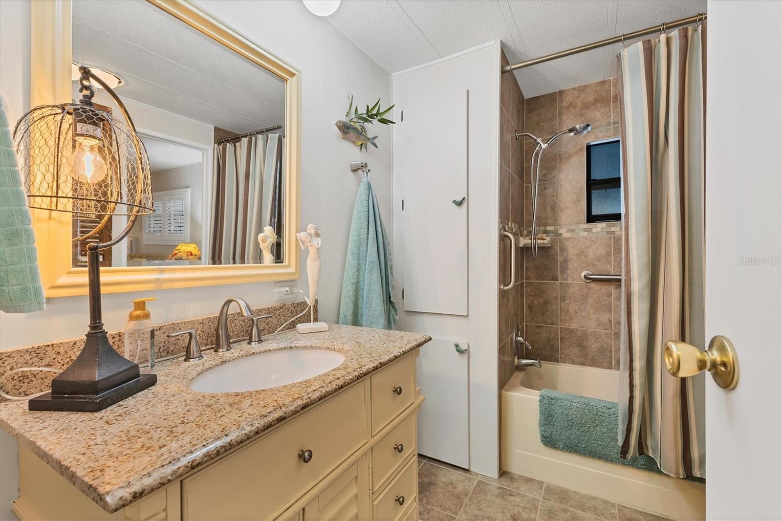 Image 24 of 56 For 3912 14th Street E