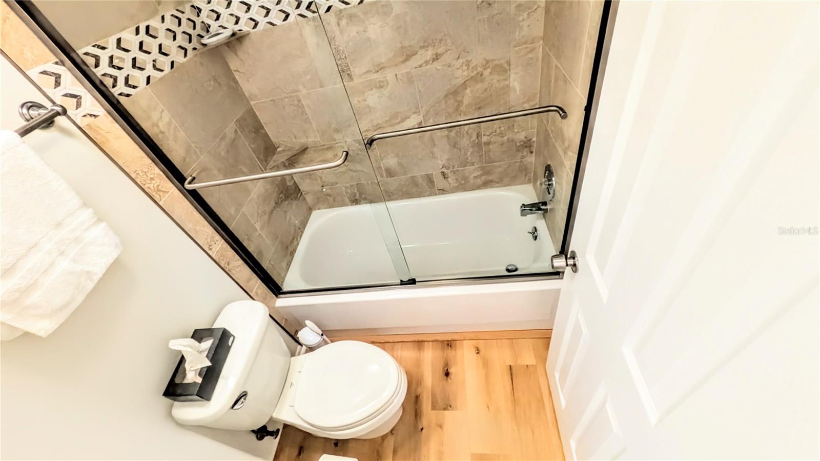 Image 15 of 52 For 3240 Gulf Of Mexico Drive B504