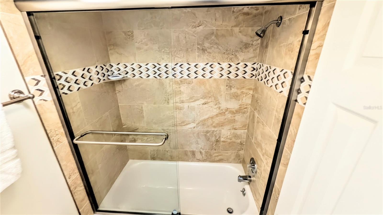 Image 16 of 52 For 3240 Gulf Of Mexico Drive B504