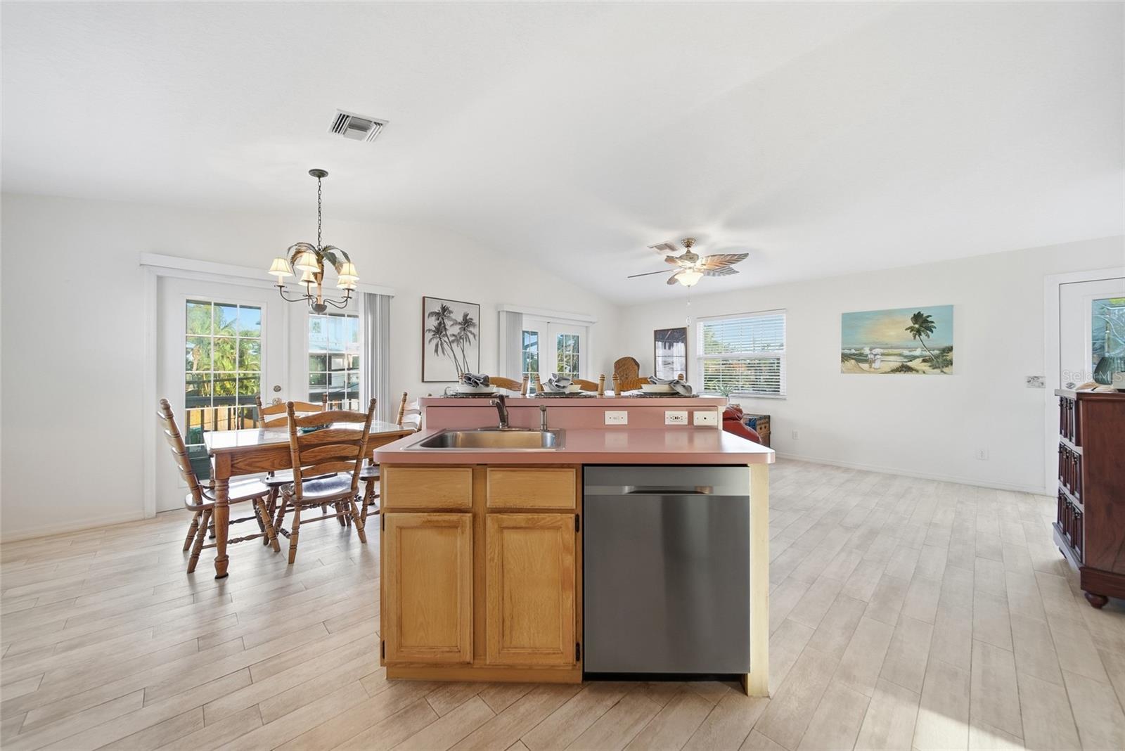 Image 18 of 50 For 2112 Avenue B