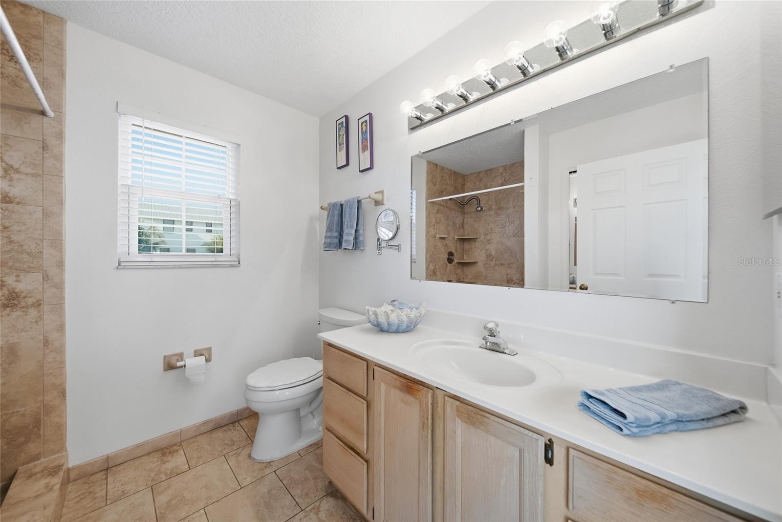 Image 23 of 50 For 2112 Avenue B