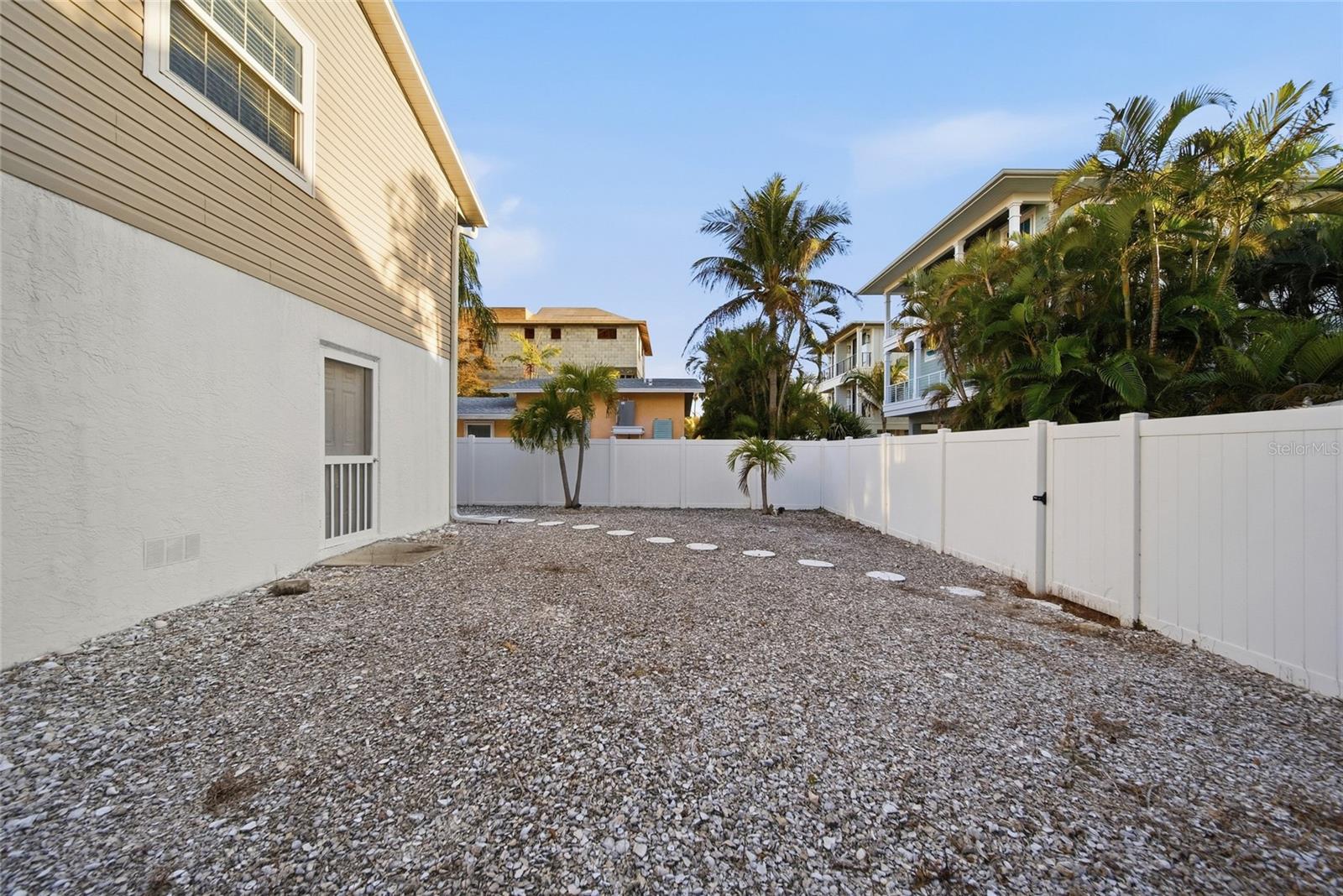 Image 3 of 50 For 2112 Avenue B