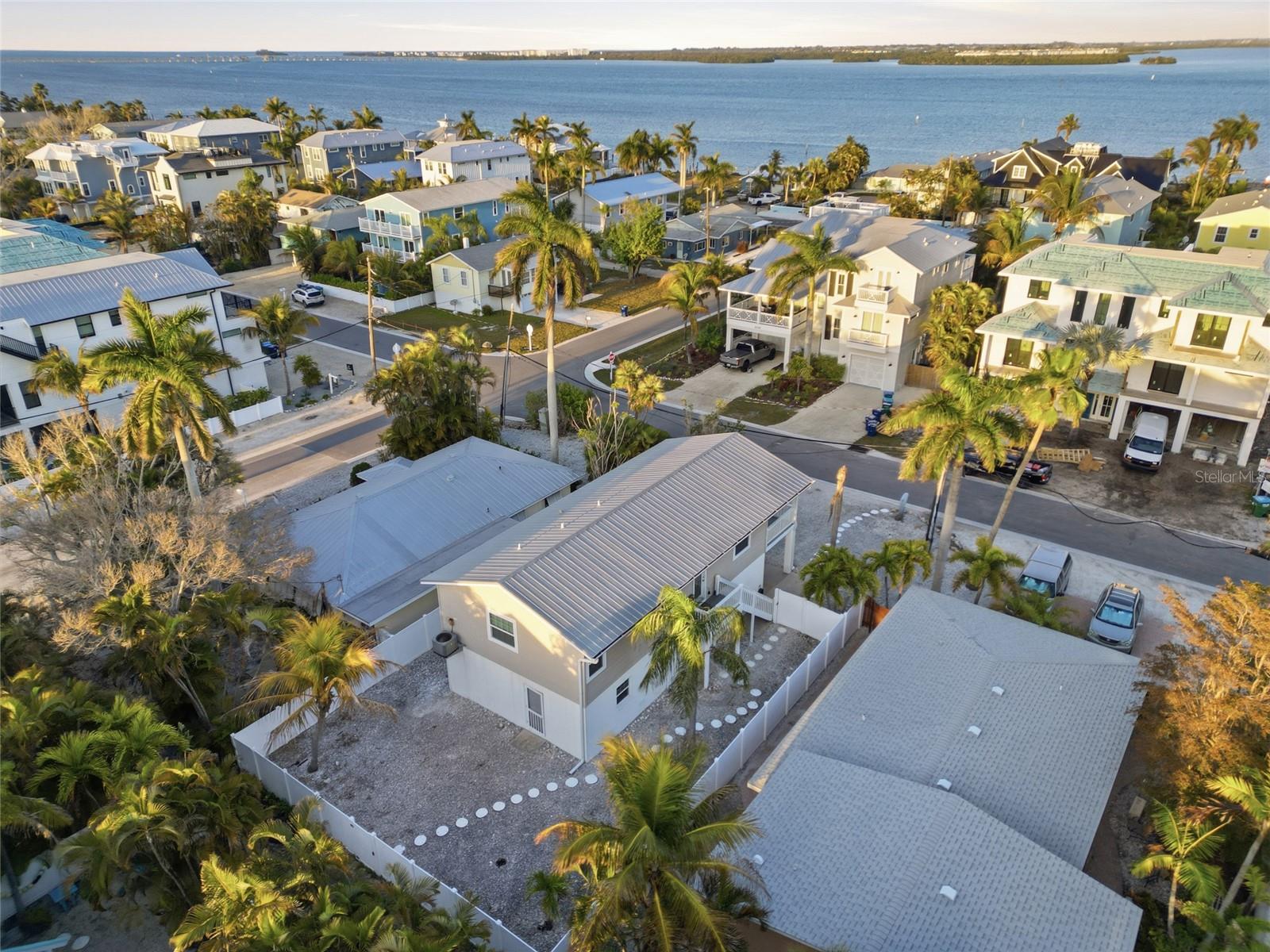 Image 32 of 50 For 2112 Avenue B