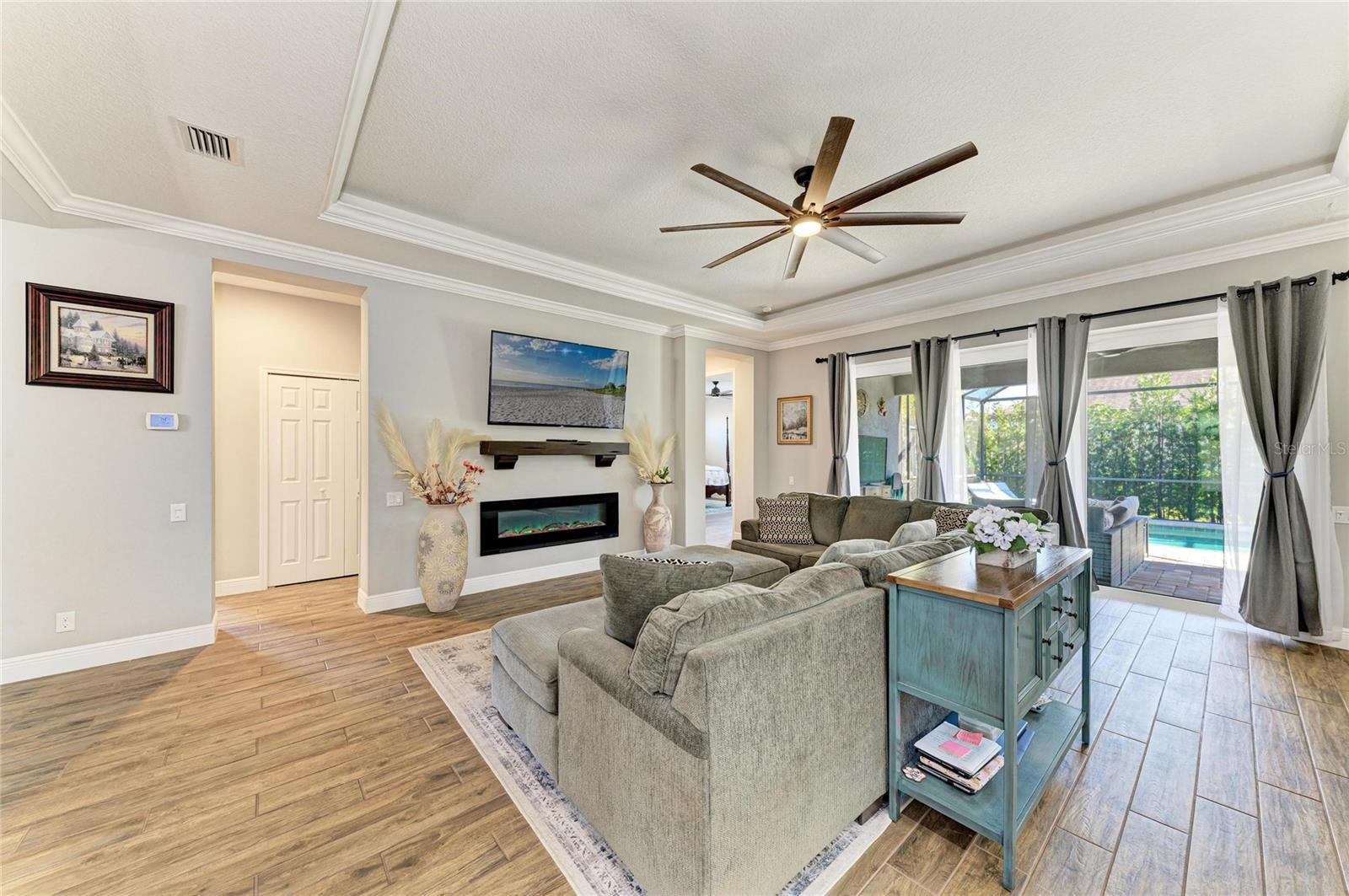 Image 12 of 64 For 12502 Goldenrod Avenue