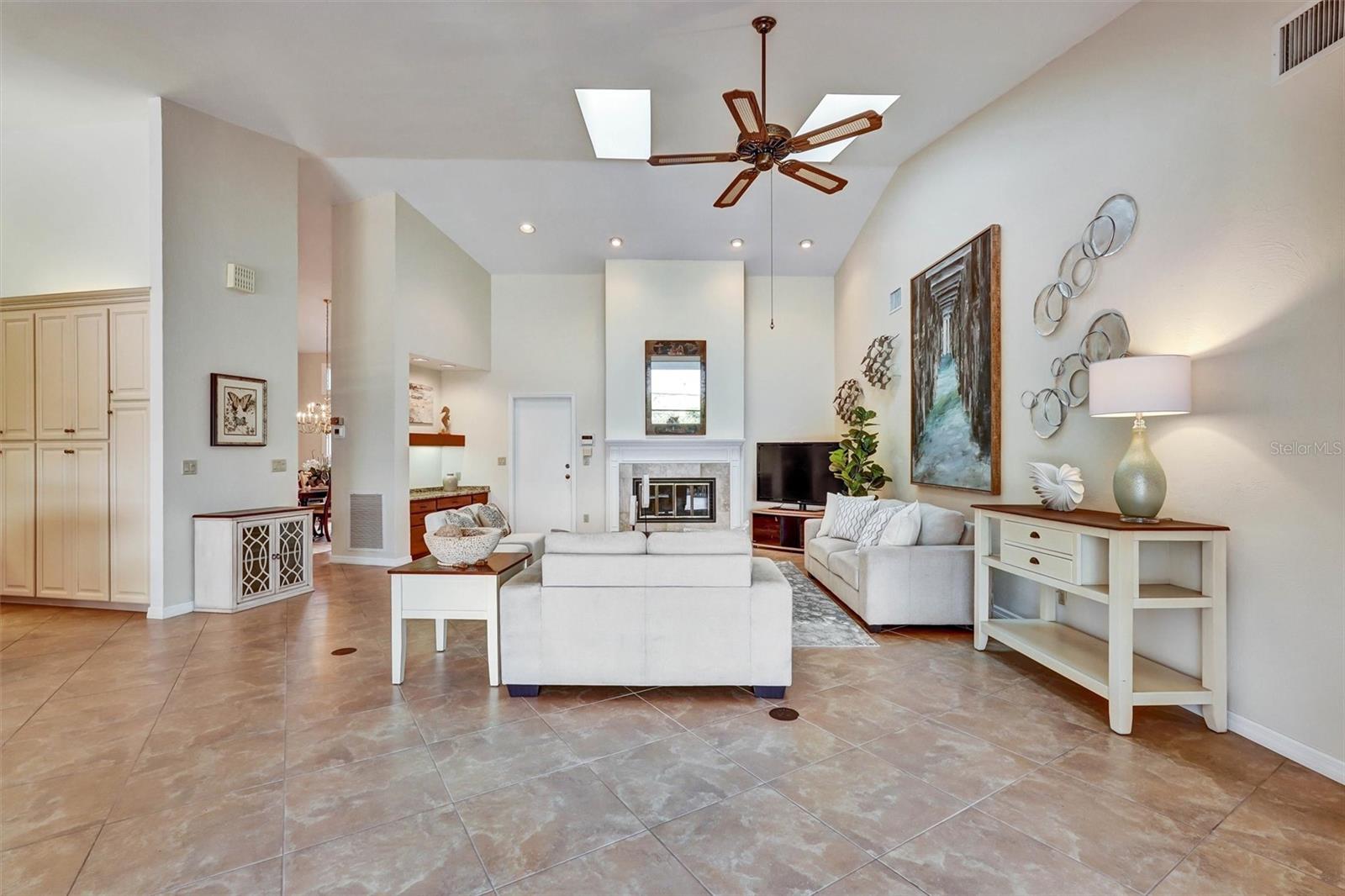 Image 10 of 62 For 7307 Weeping Willow Drive