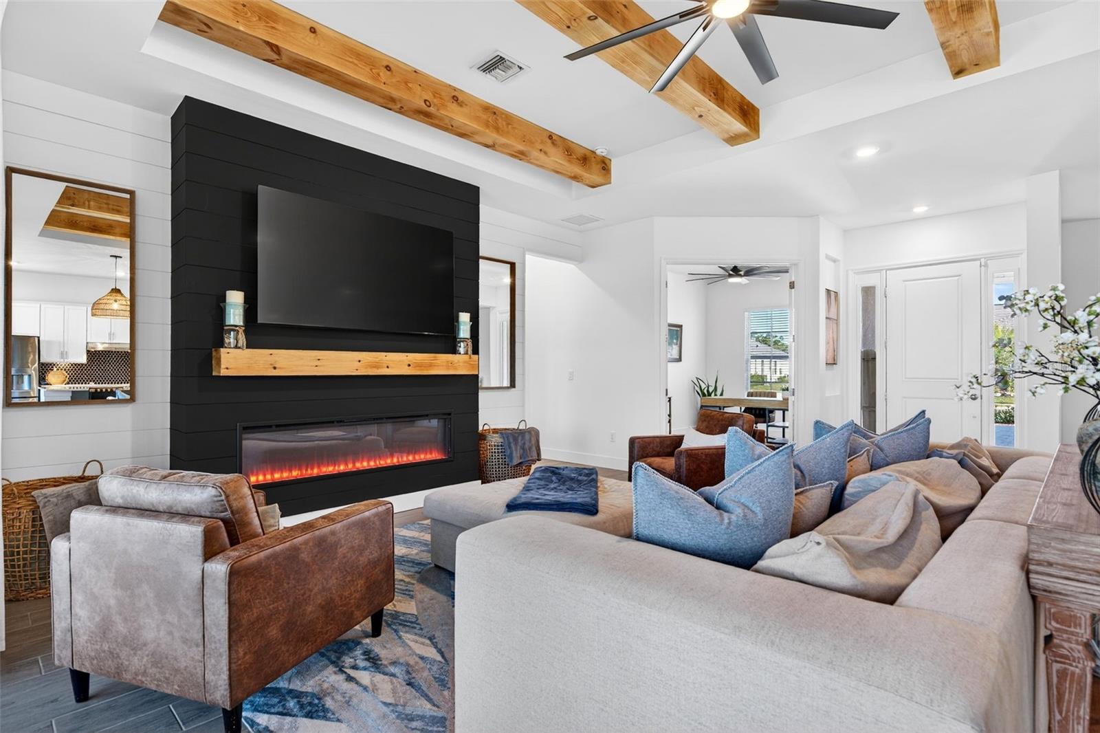 Image 13 of 95 For 17321 Opal Sand Drive