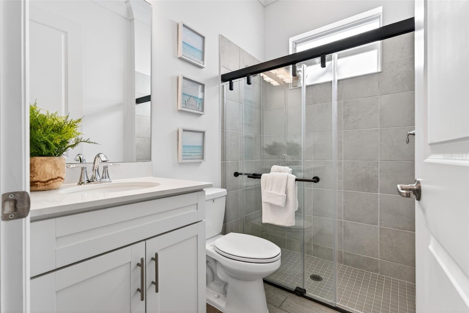 Image 44 of 95 For 17321 Opal Sand Drive