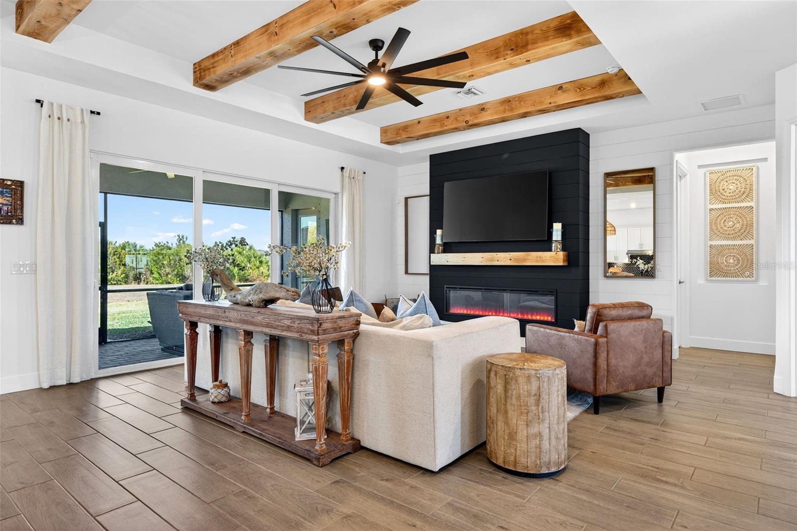 Image 9 of 95 For 17321 Opal Sand Drive