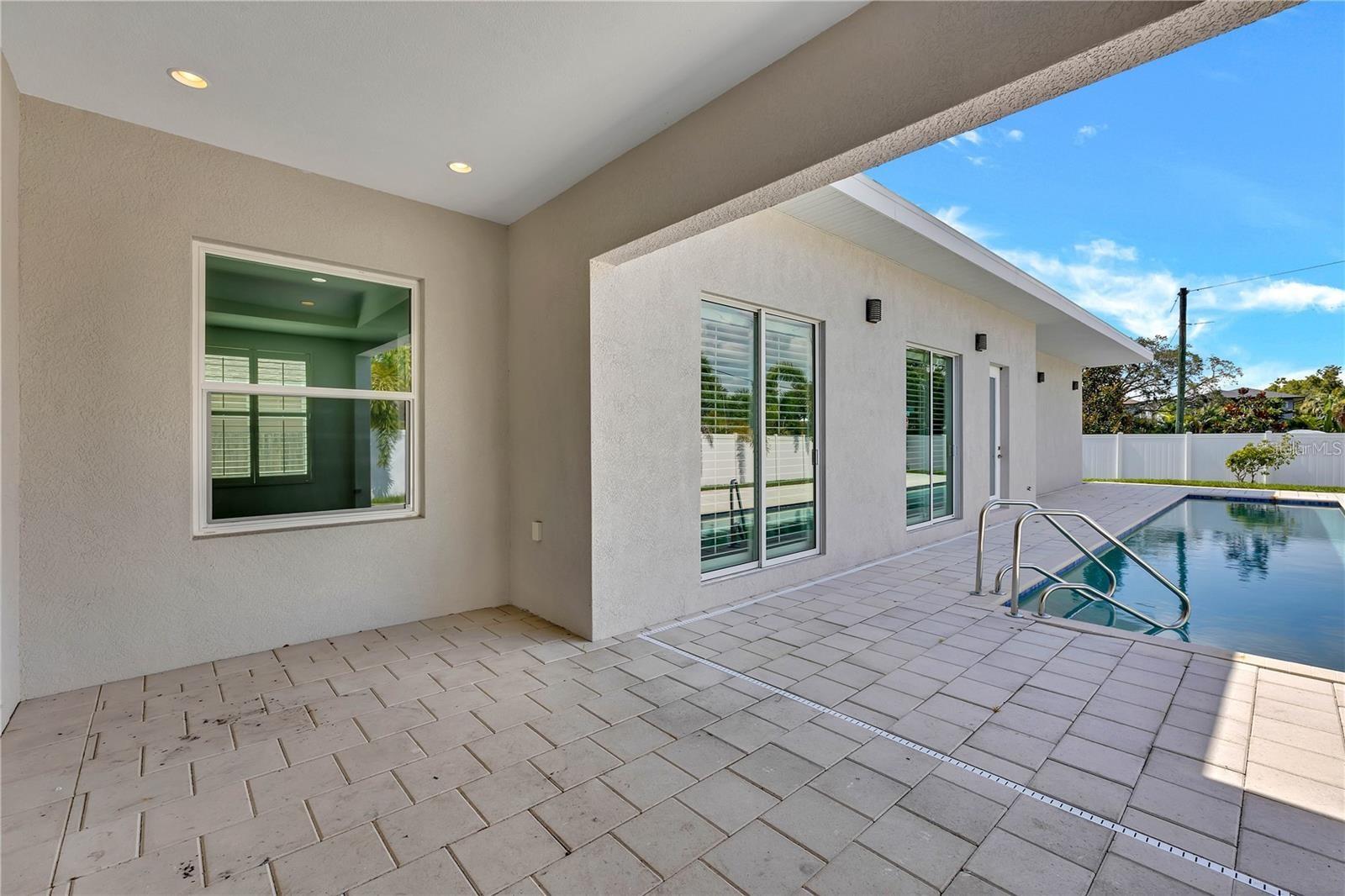 Image 17 of 41 For 4524 Riverwood Avenue