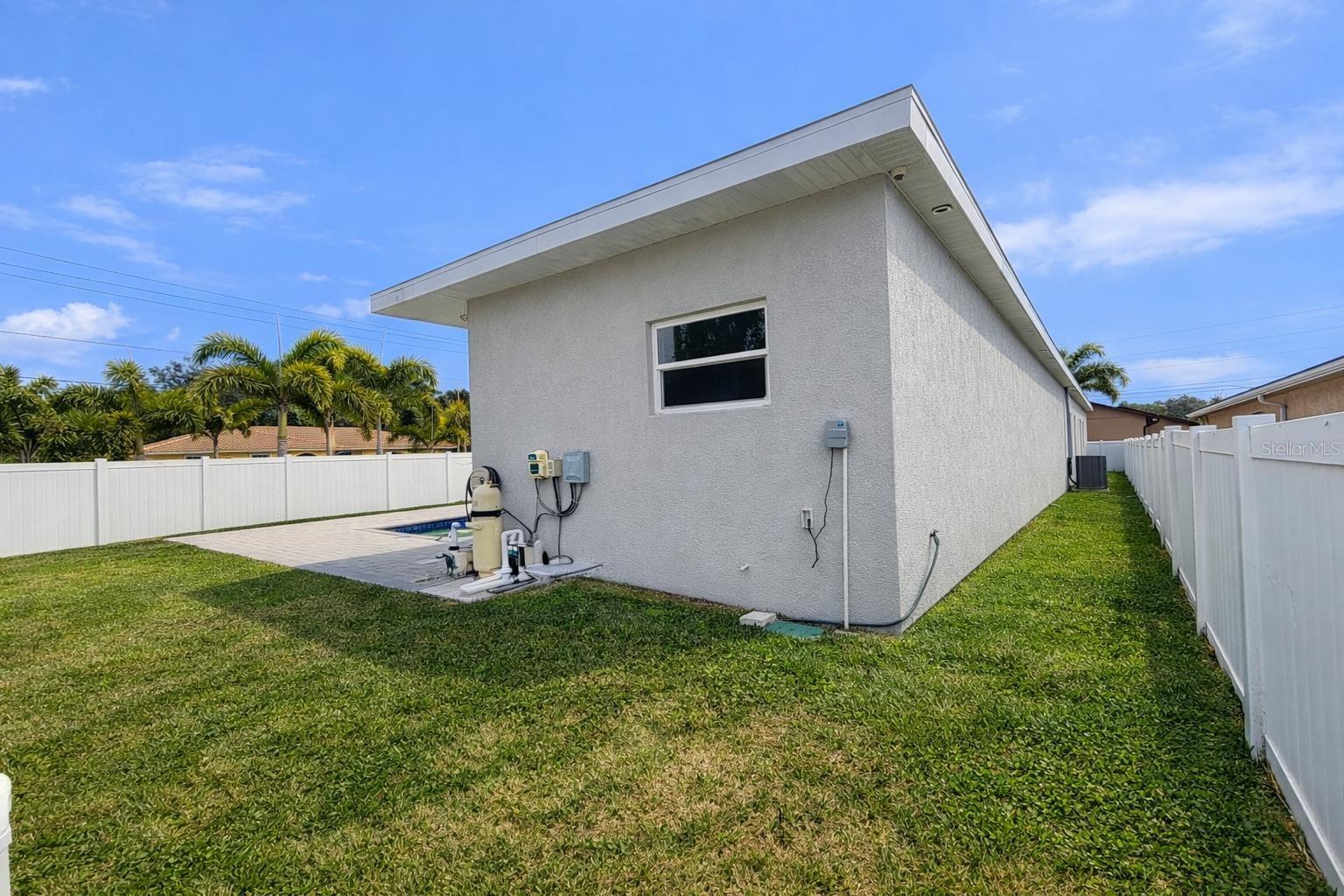 Image 20 of 41 For 4524 Riverwood Avenue