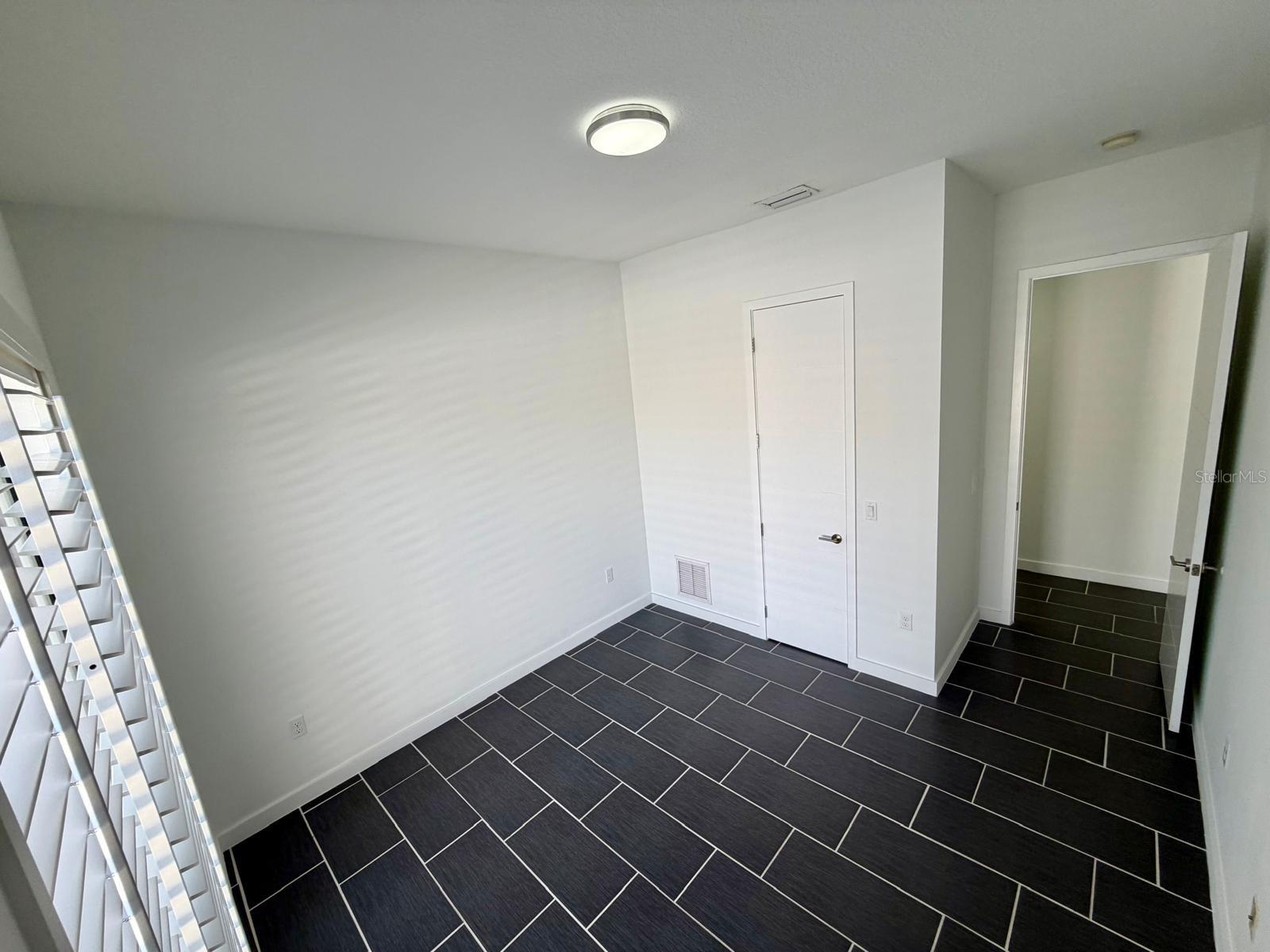 Image 25 of 41 For 4524 Riverwood Avenue